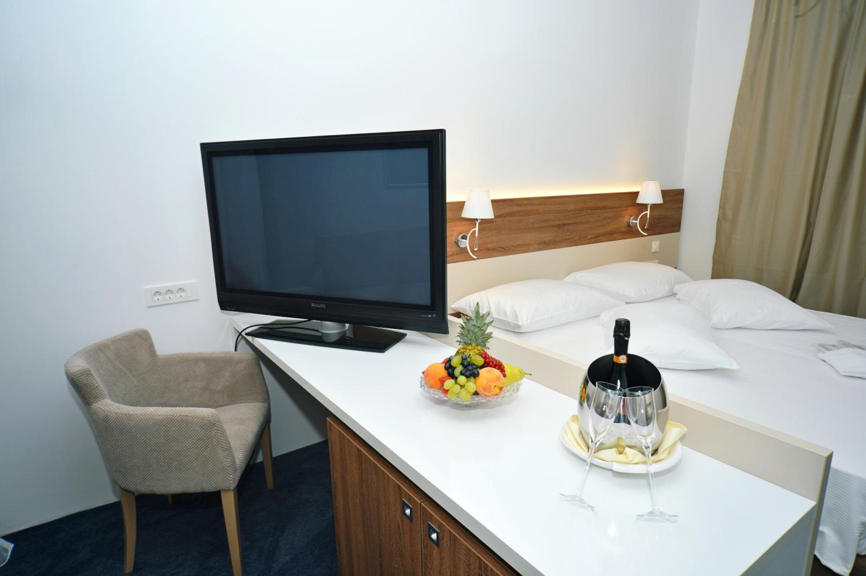 Deluxe Double Room photo 3