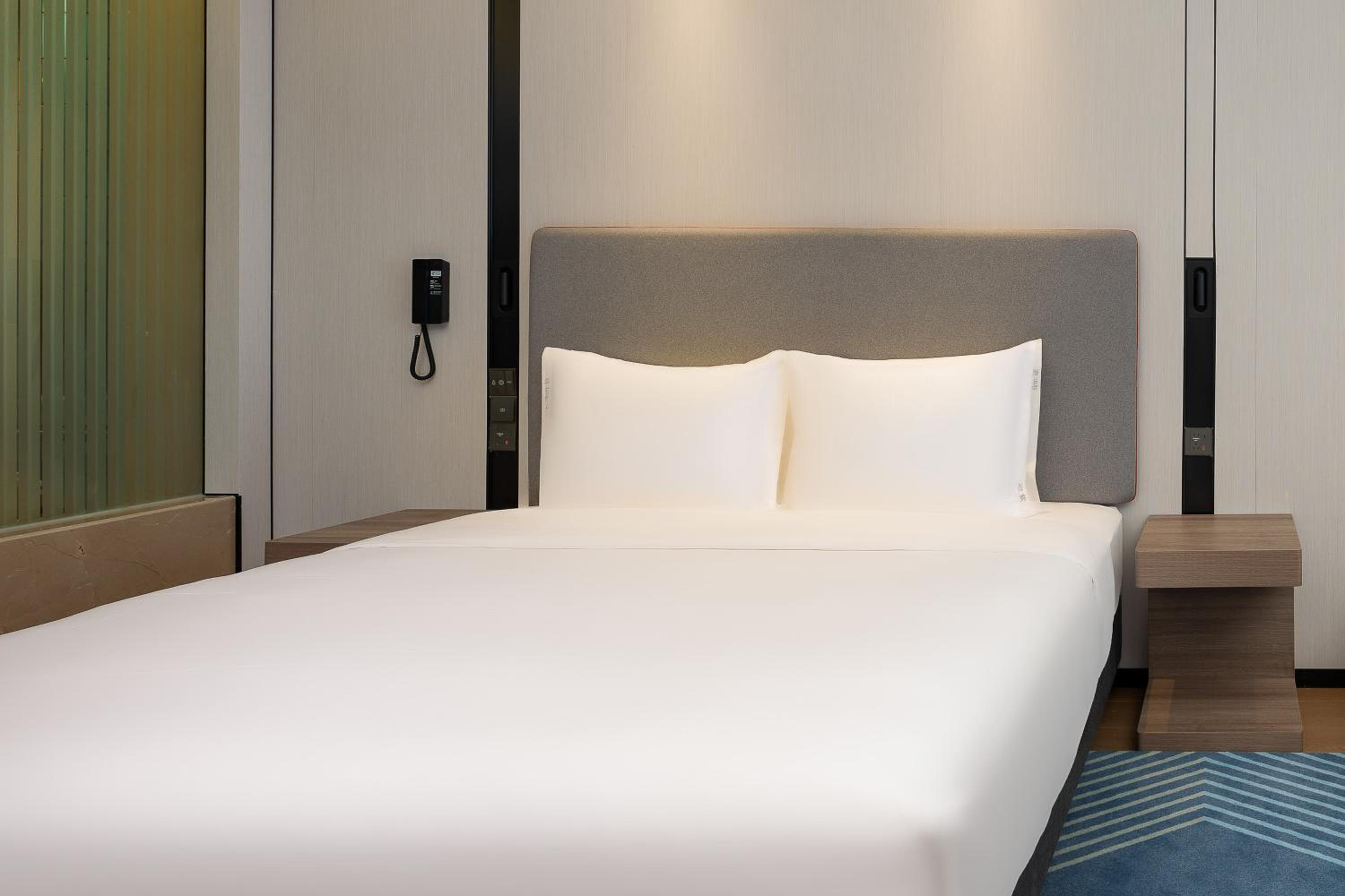 Standard King Room - Accessible