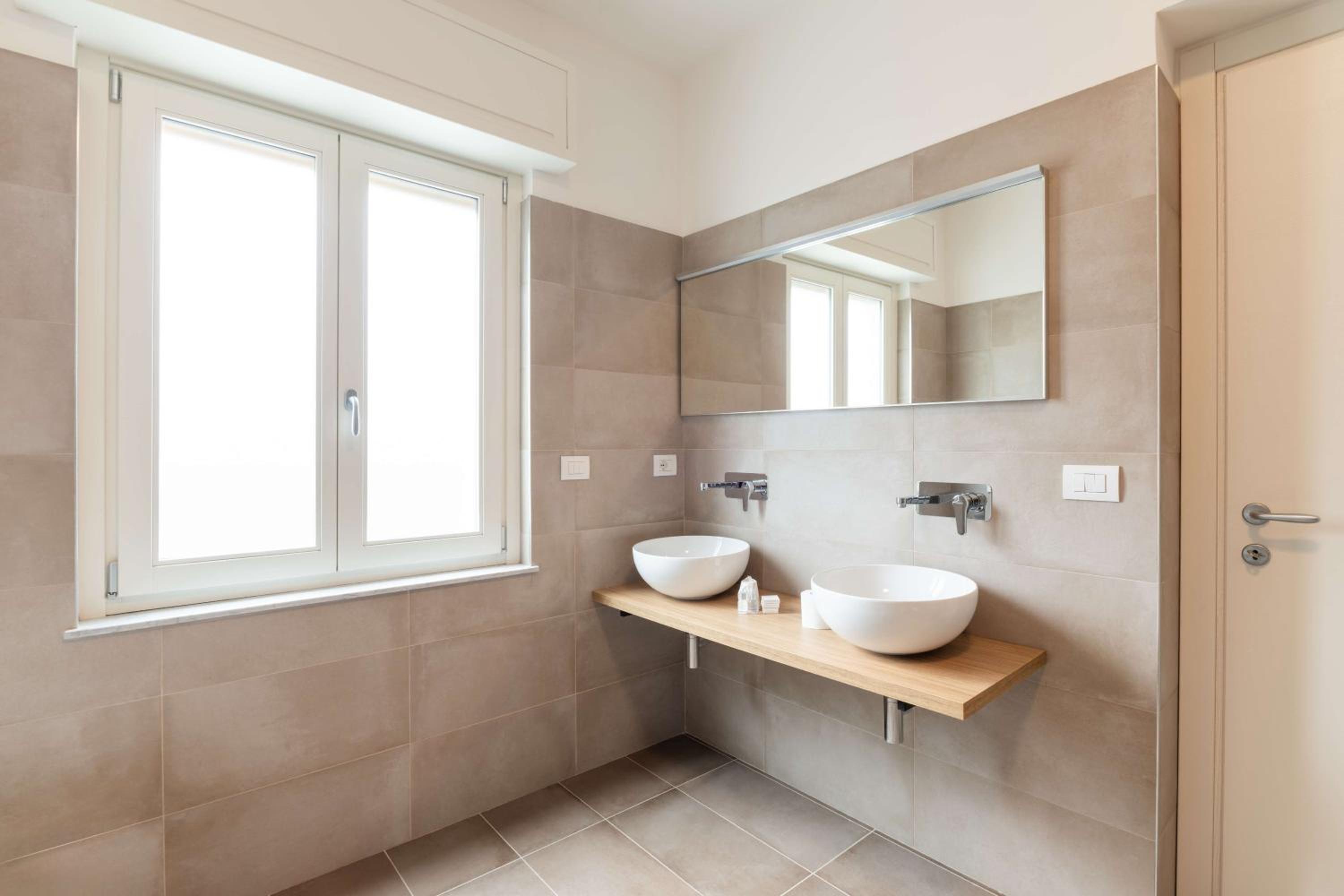 Double or Twin Room - Photo 11