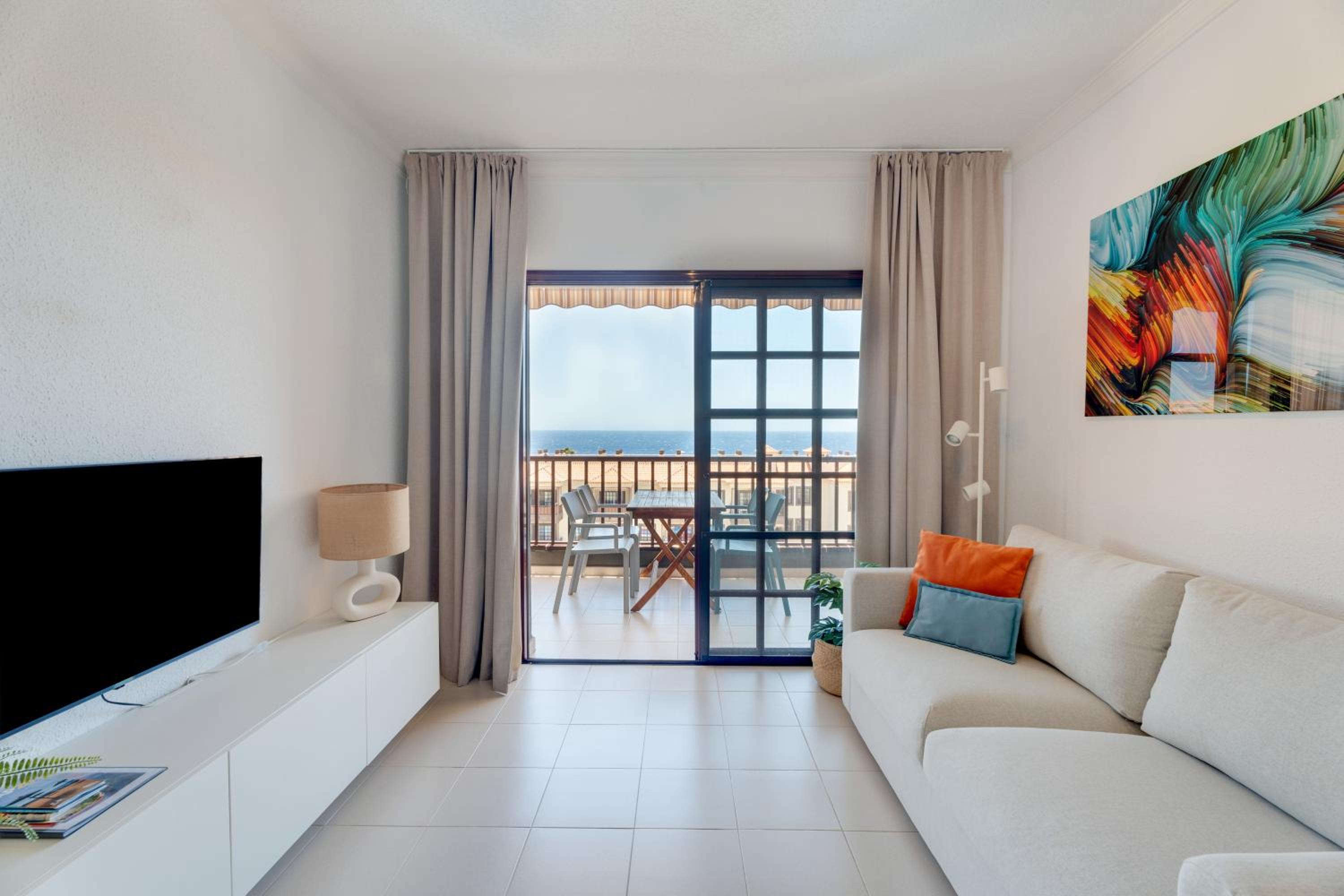 Superior One-Bedroom Apartment with Balcony