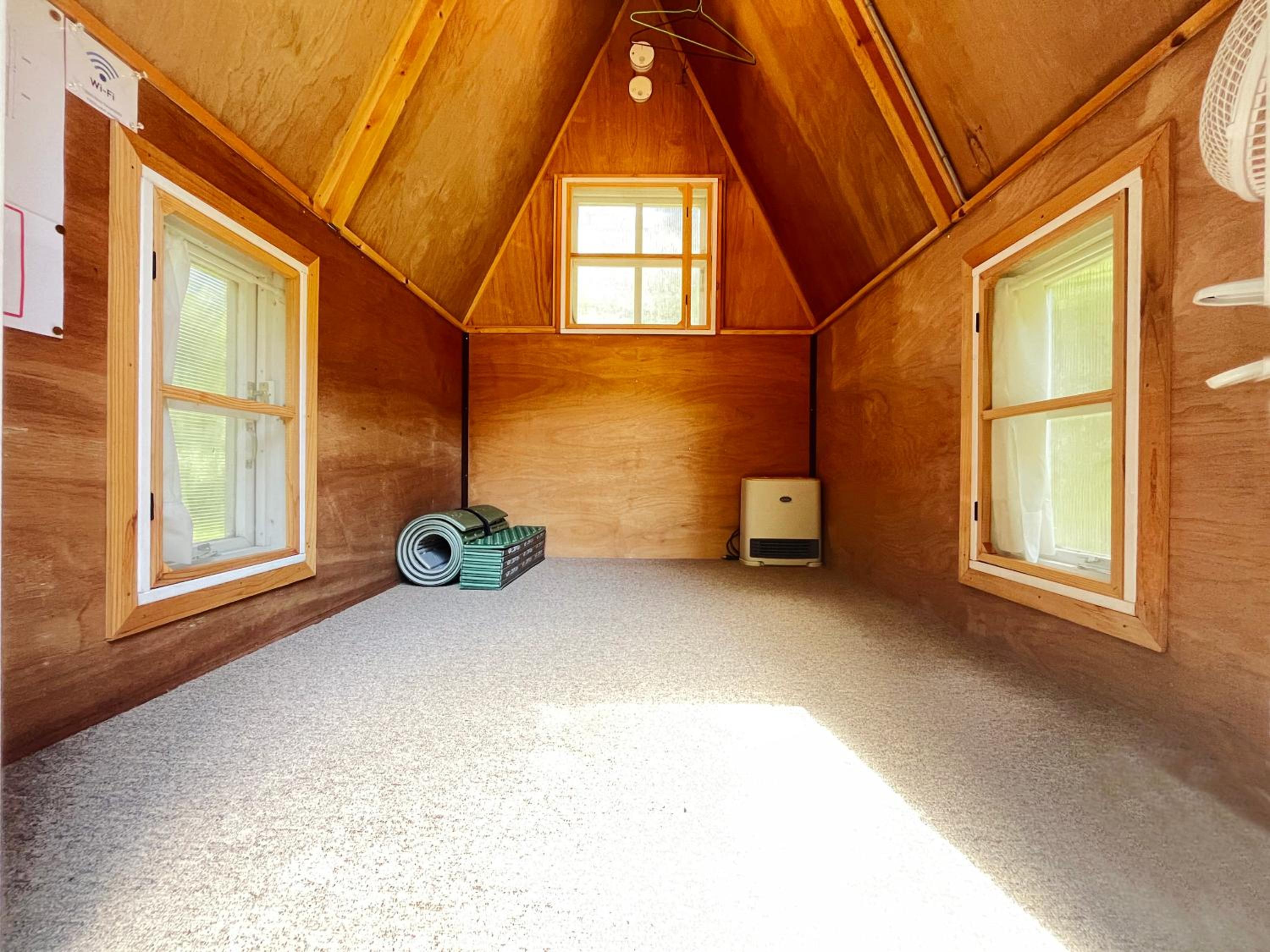 Small Single Room photo 2