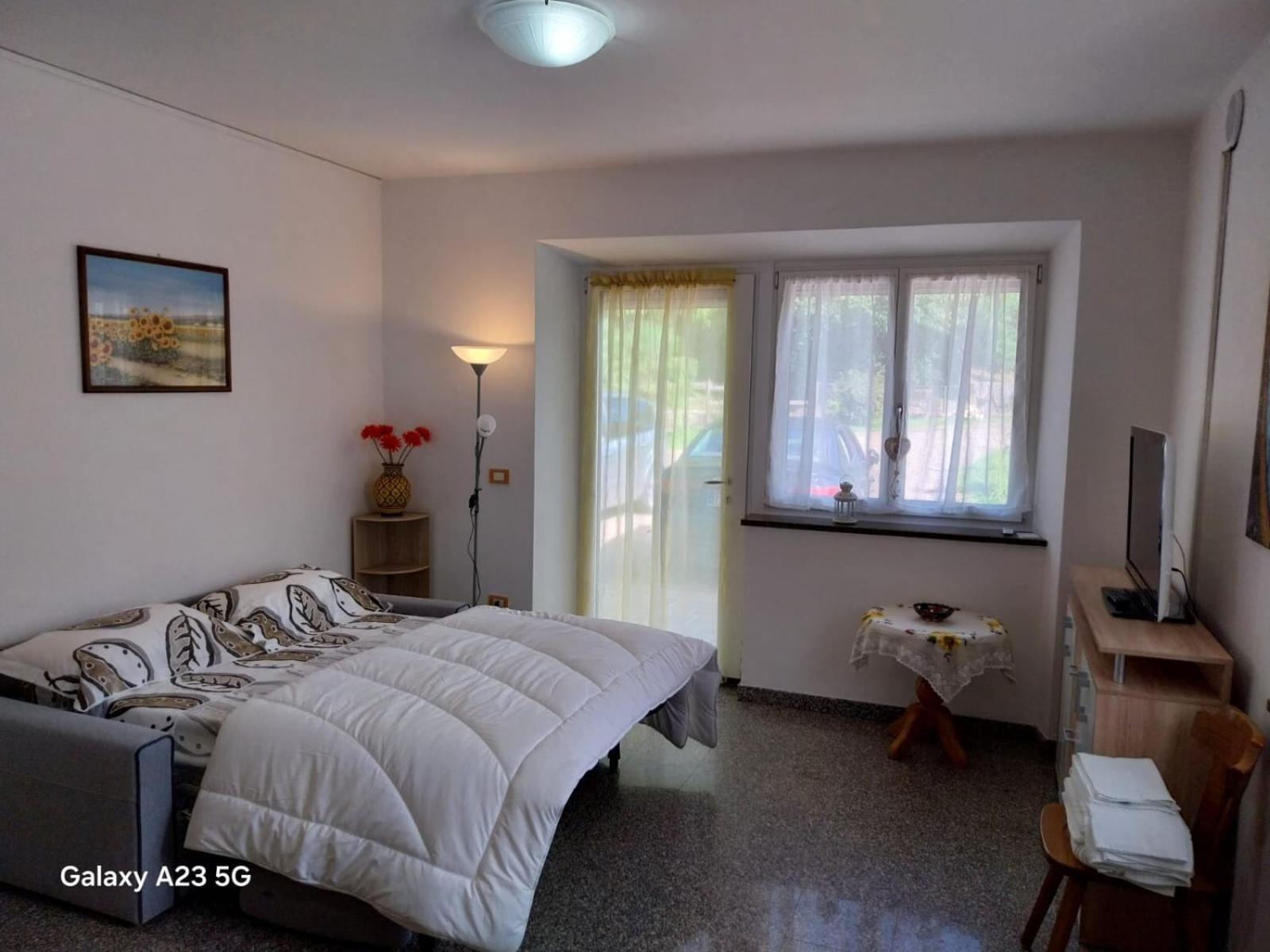 One-Bedroom Apartment with Garden View