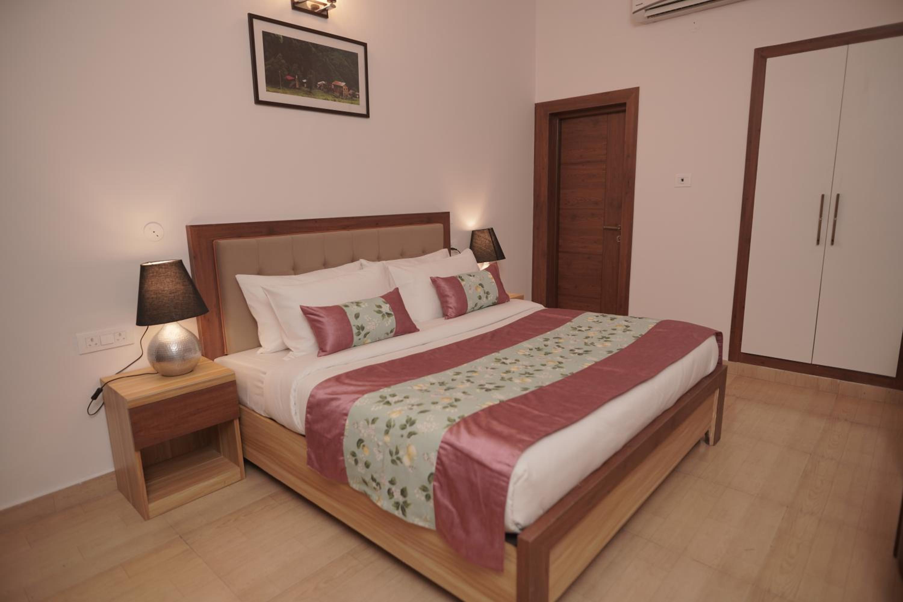 Family Suite With Balcony & Valley View