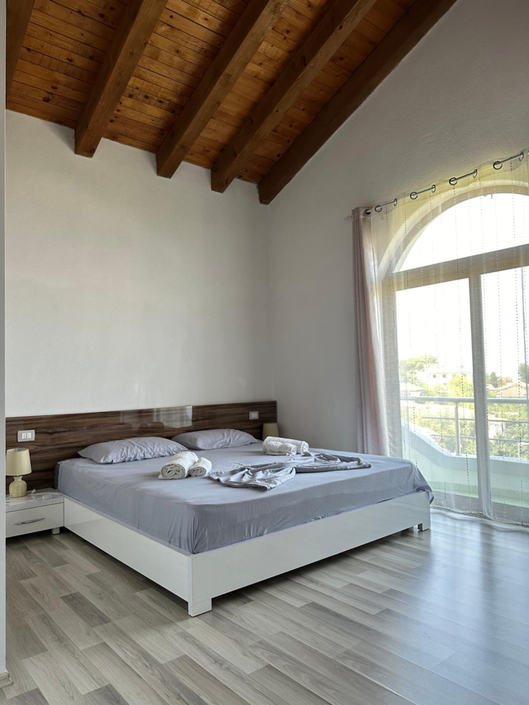 King Room with Lake View