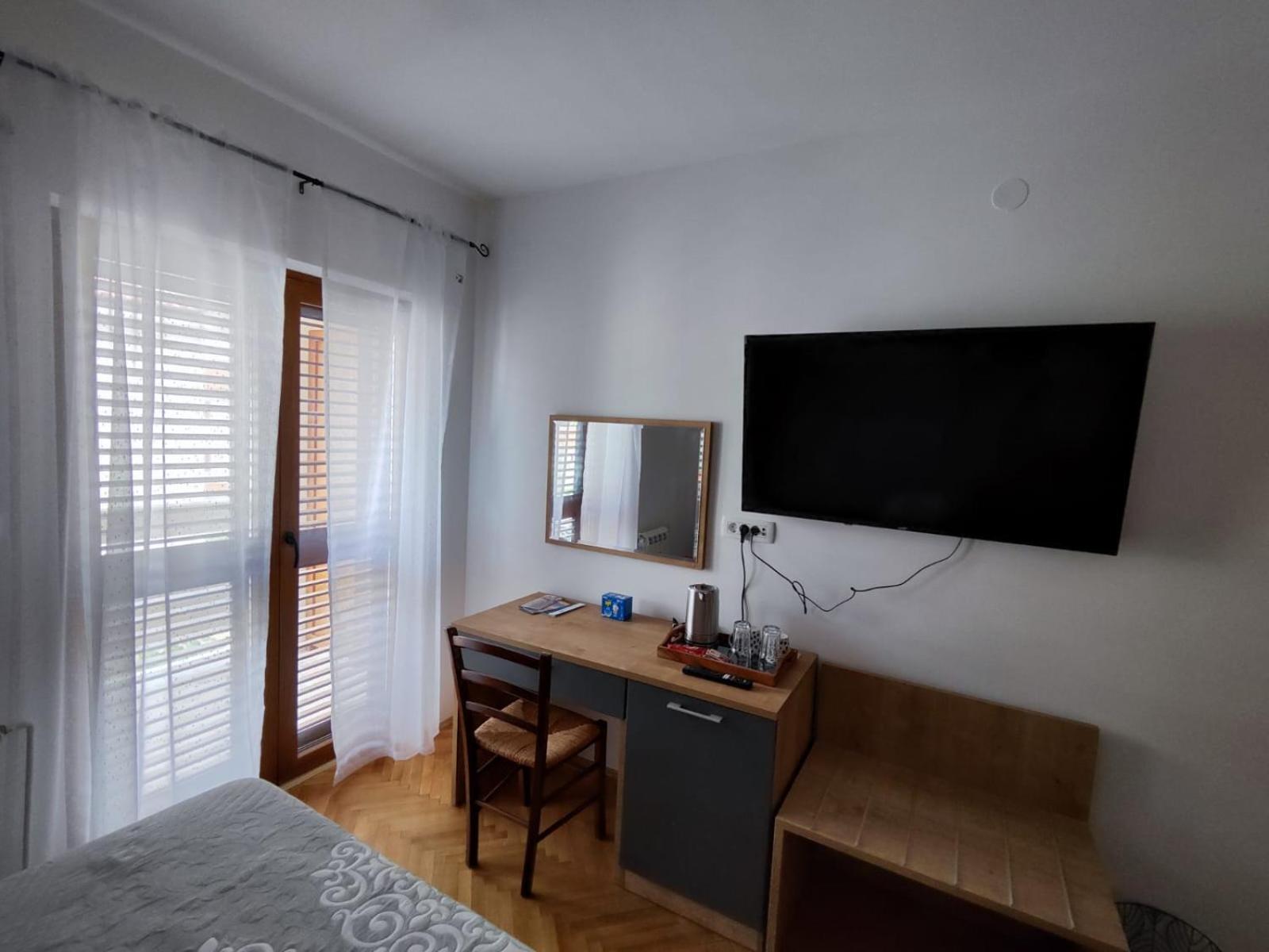 Double Room with Balcony photo 2
