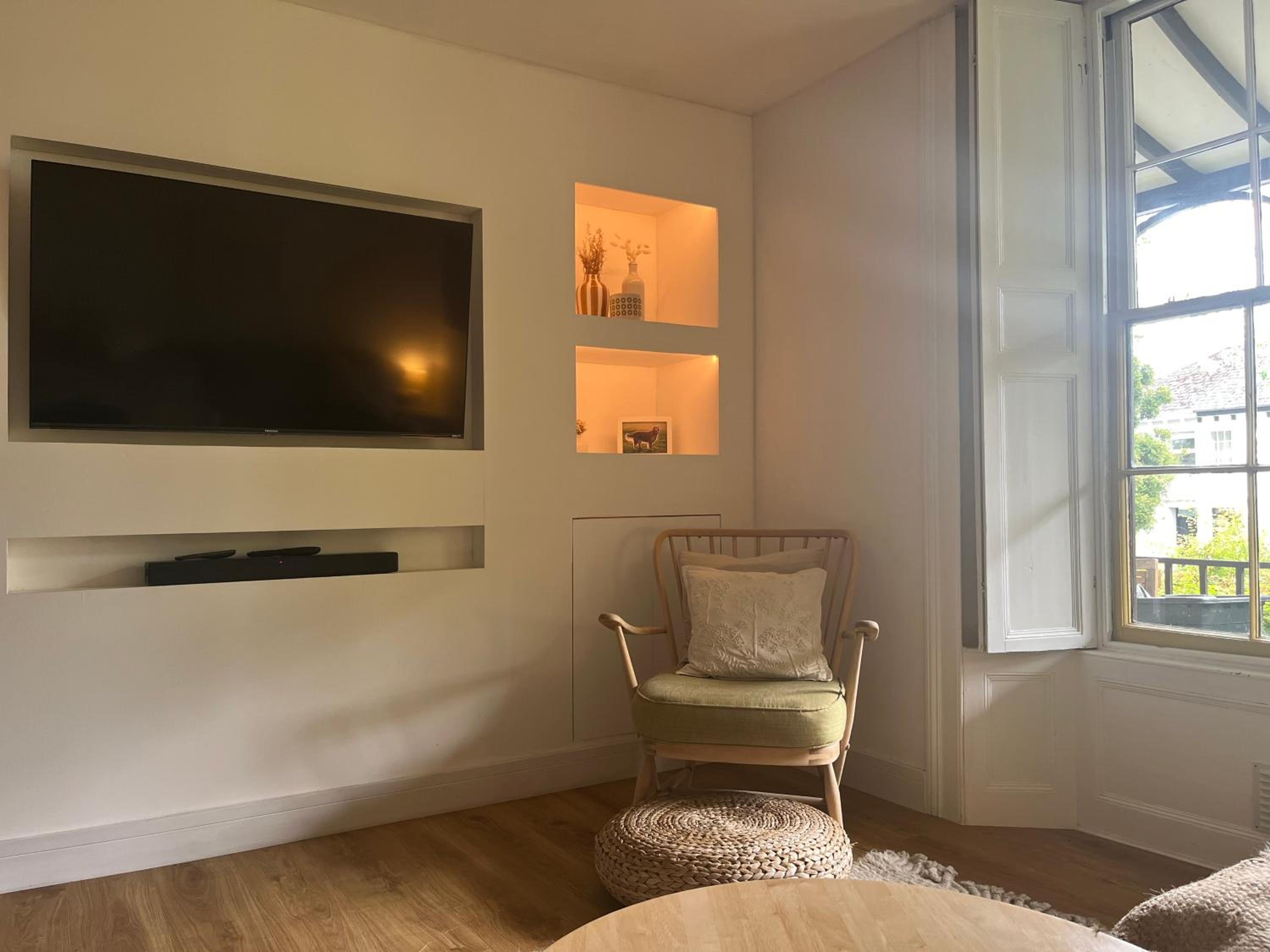 One-Bedroom Apartment photo 3