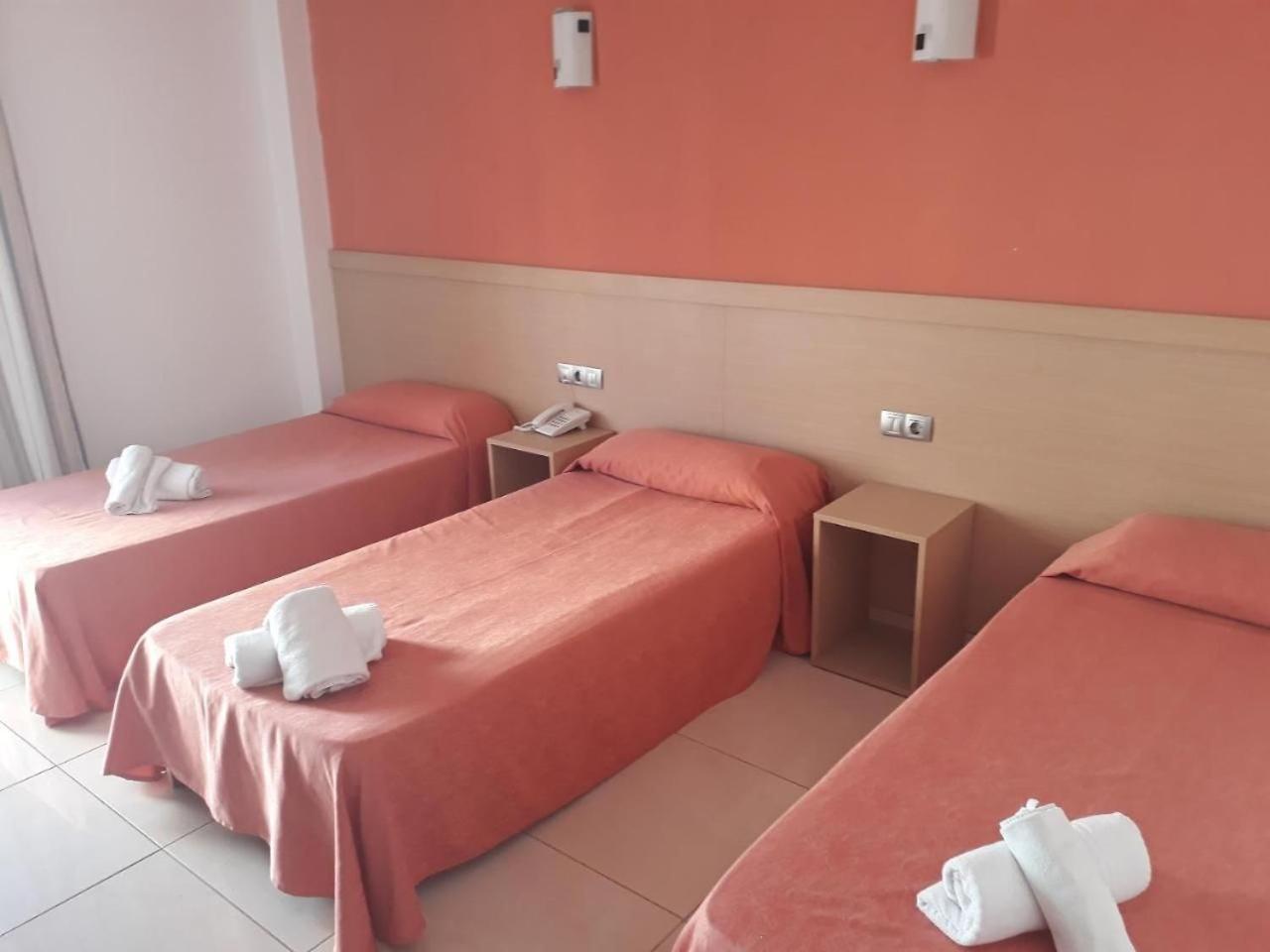 Habitación Triple con Balcón