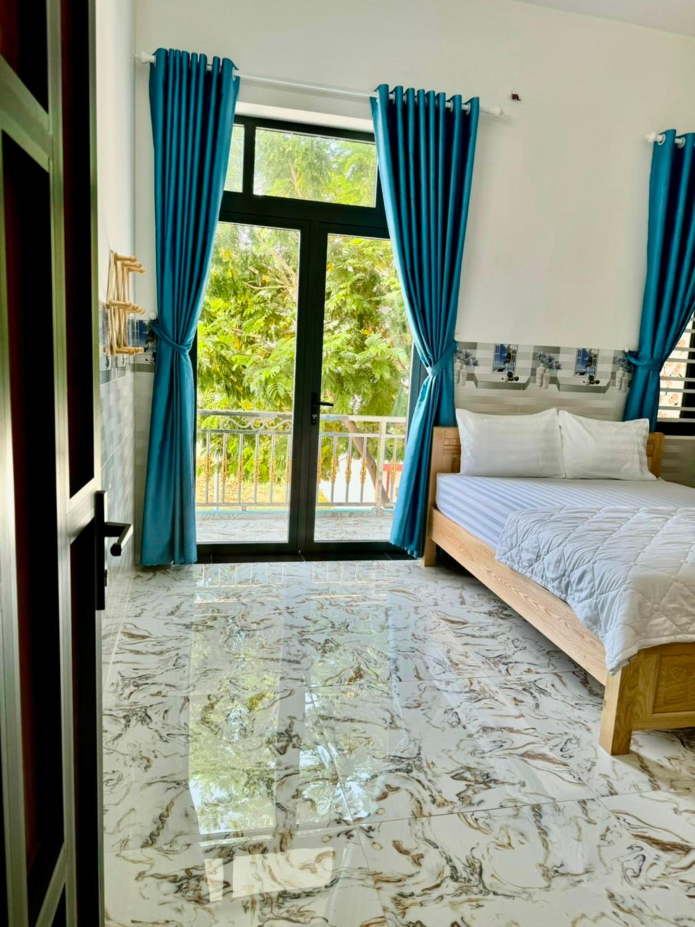 Deluxe Double Room With Balcony photo 2