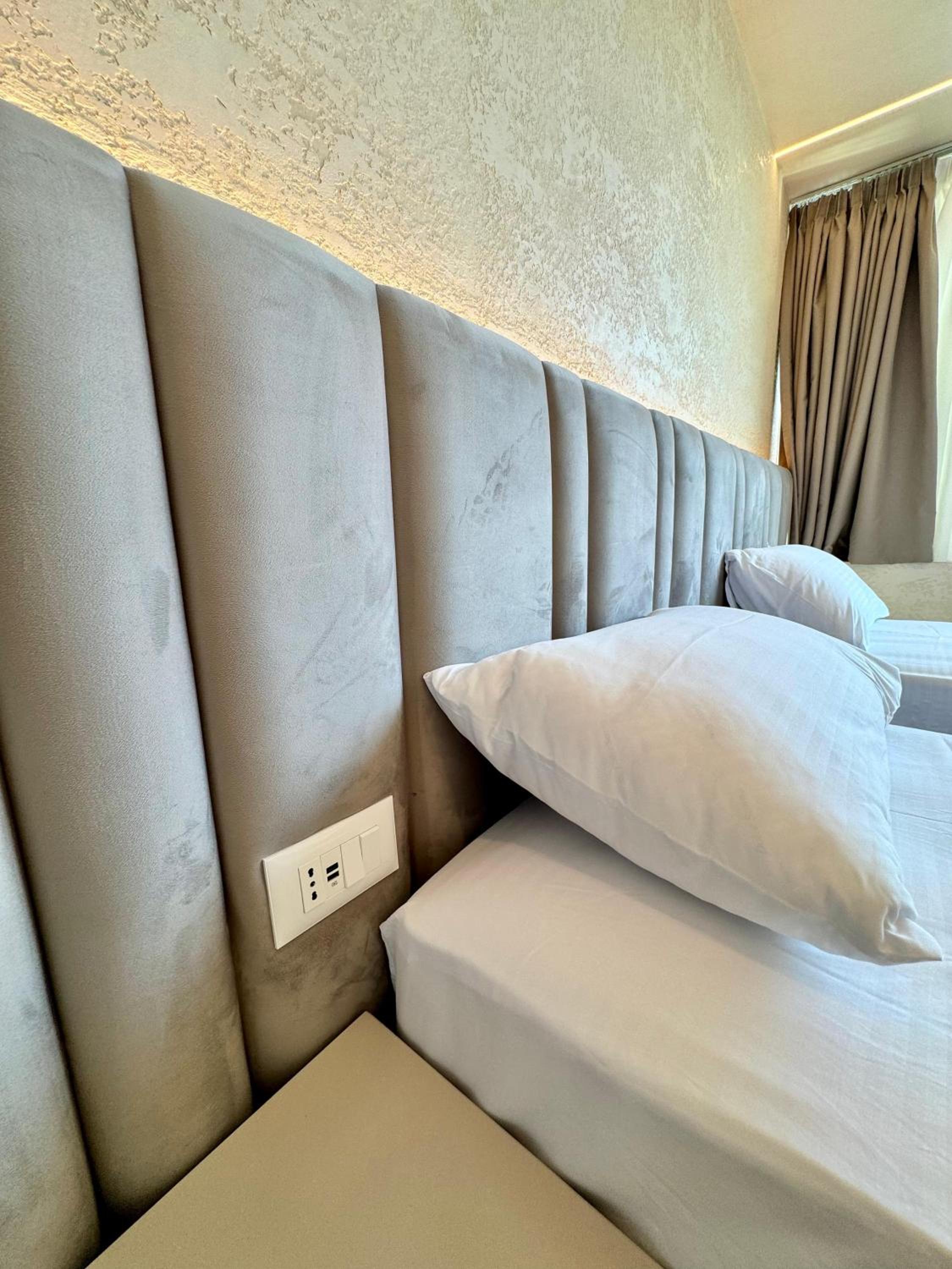 Deluxe Double Or Twin Room With Sea View