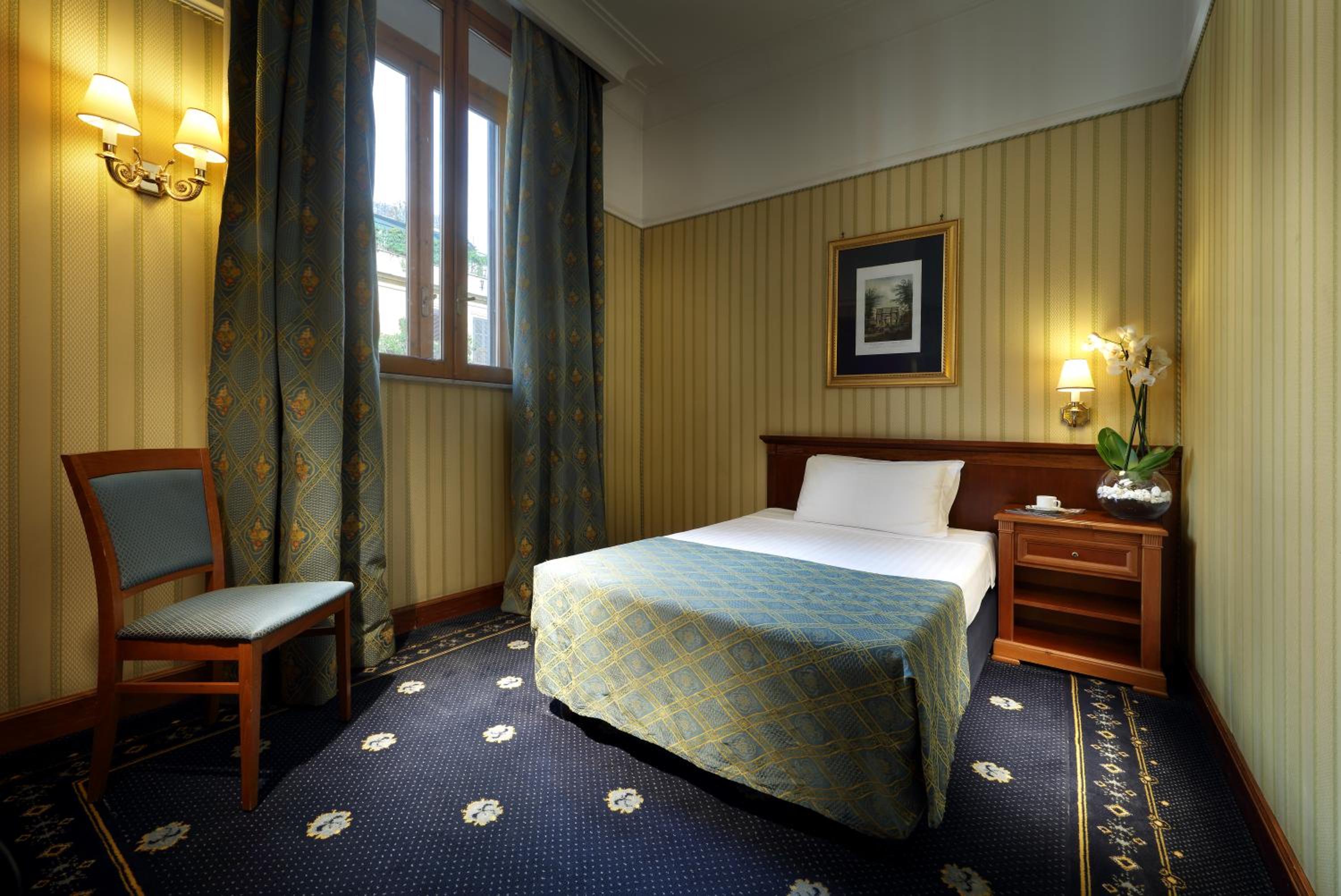 Single Room photo 1