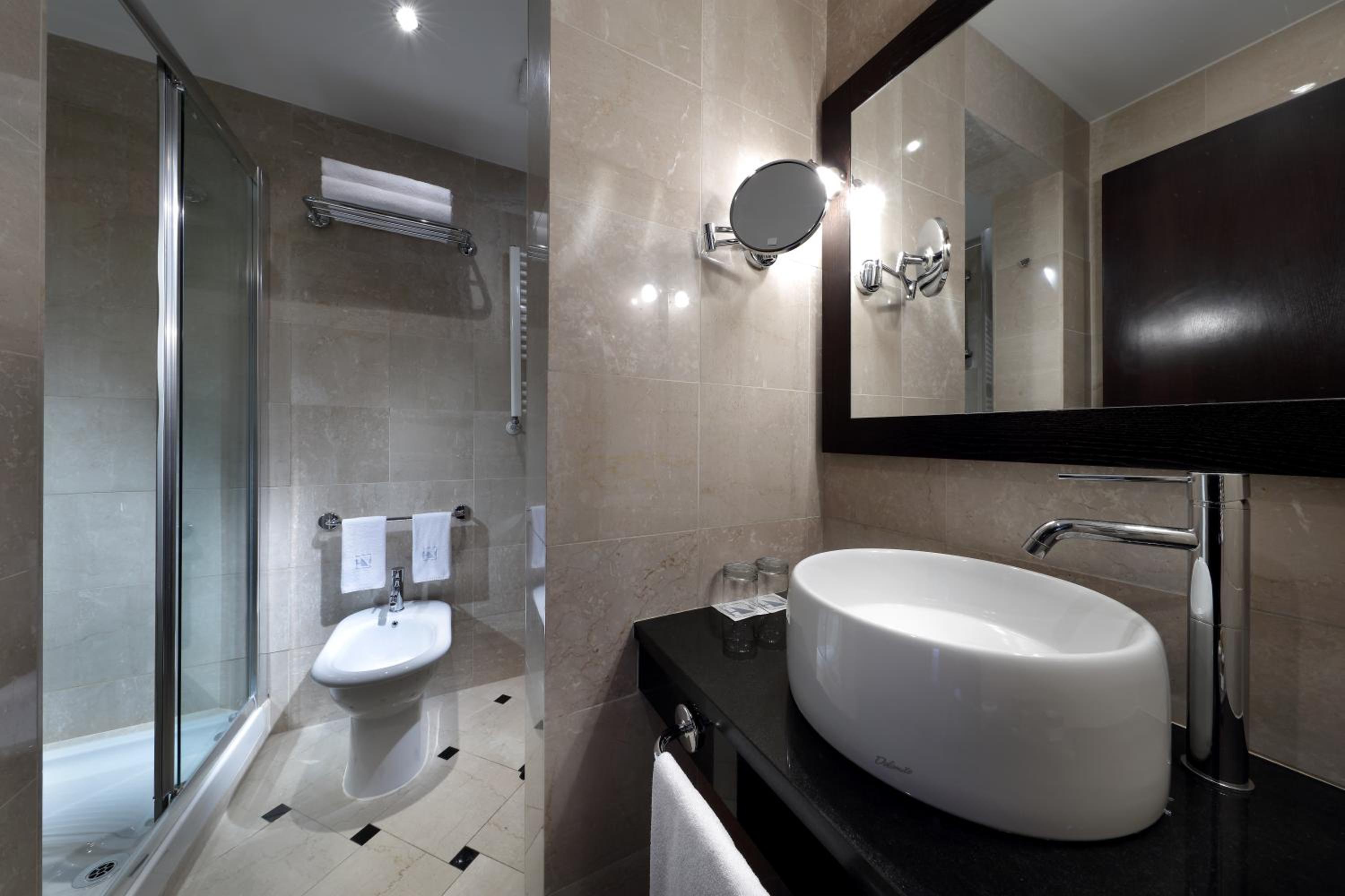 Single Room photo 3