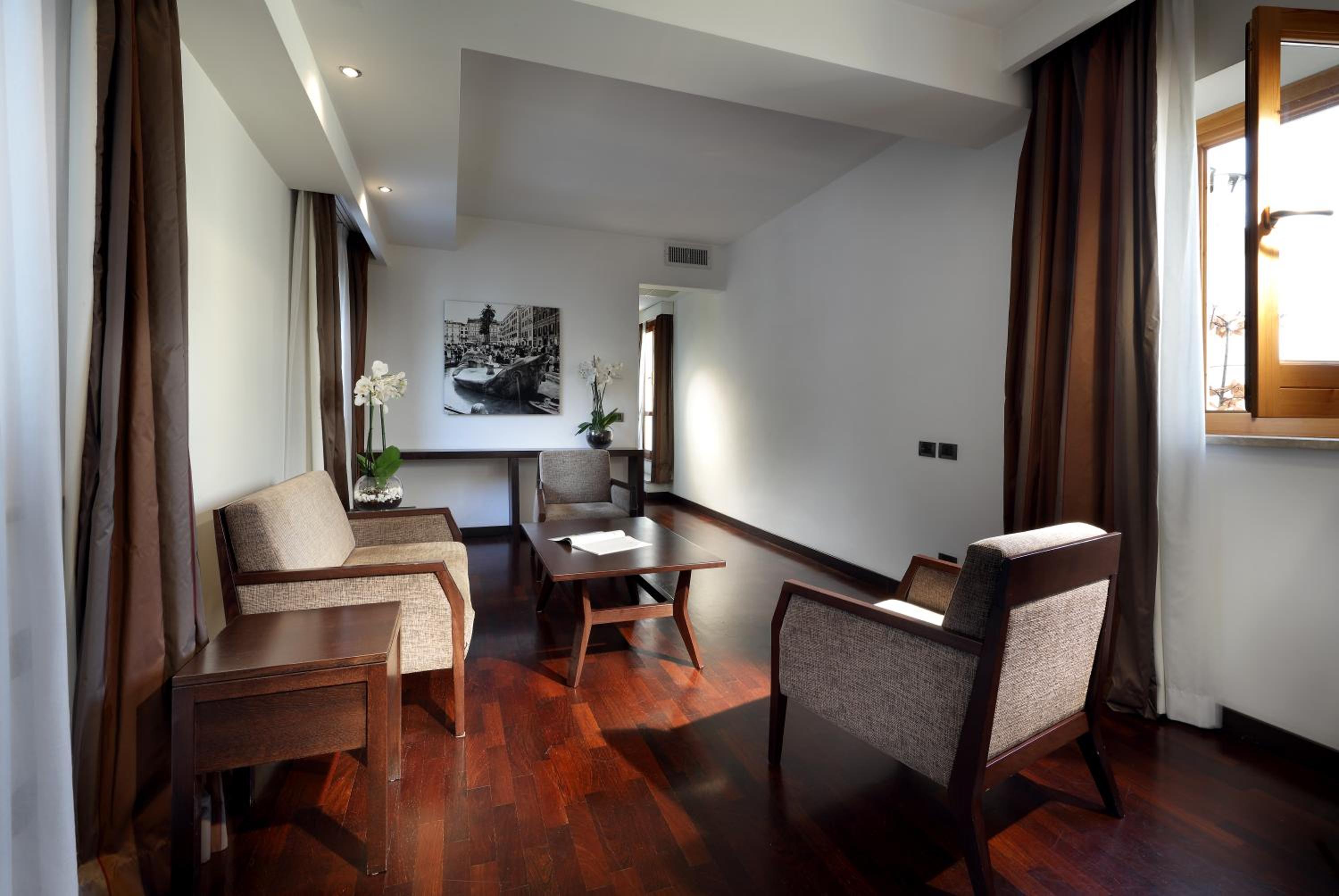 Suite photo 2