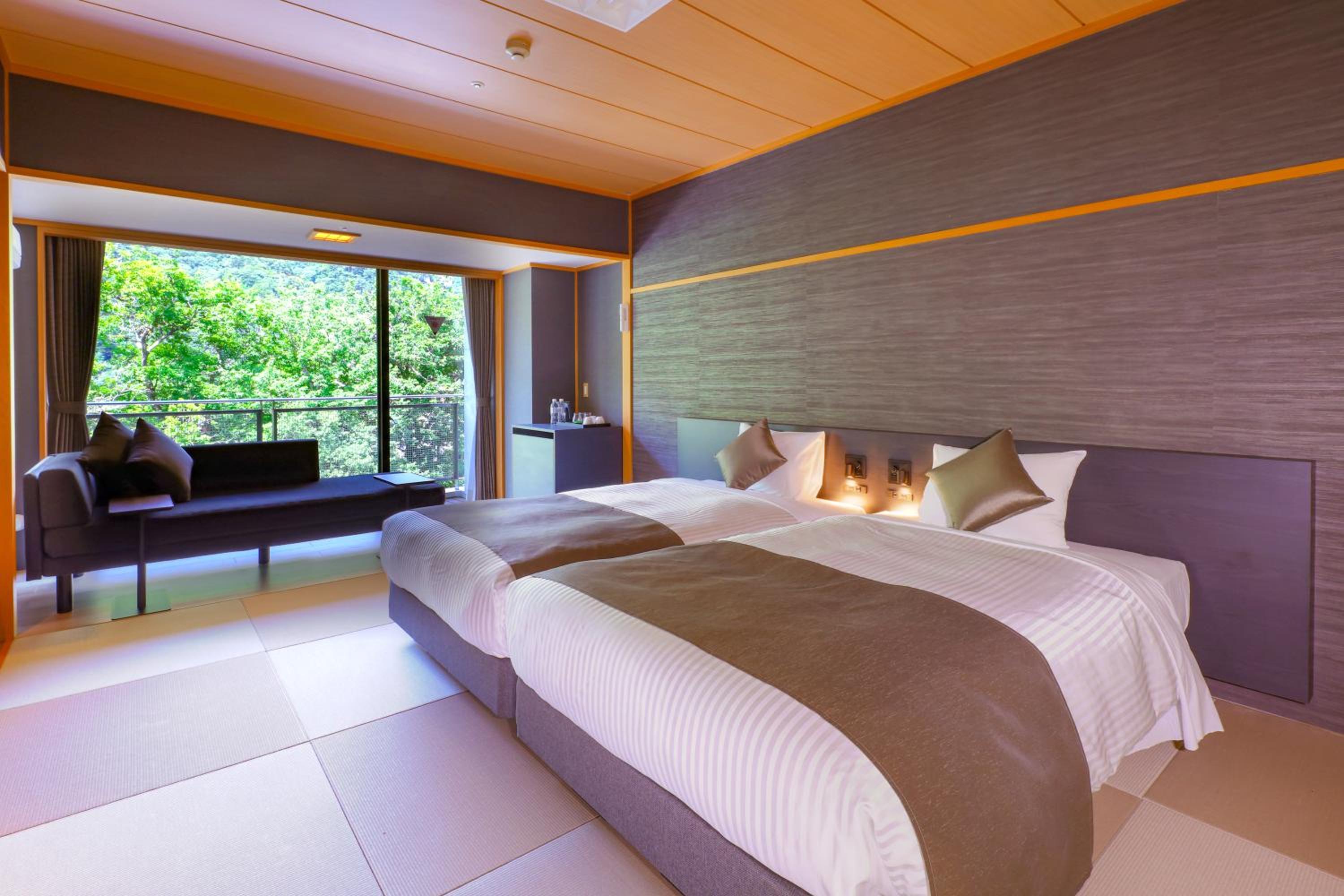 Standard Japanese-Style Beds 36 sqm - Shared Bath - Non-Smoking photo 1