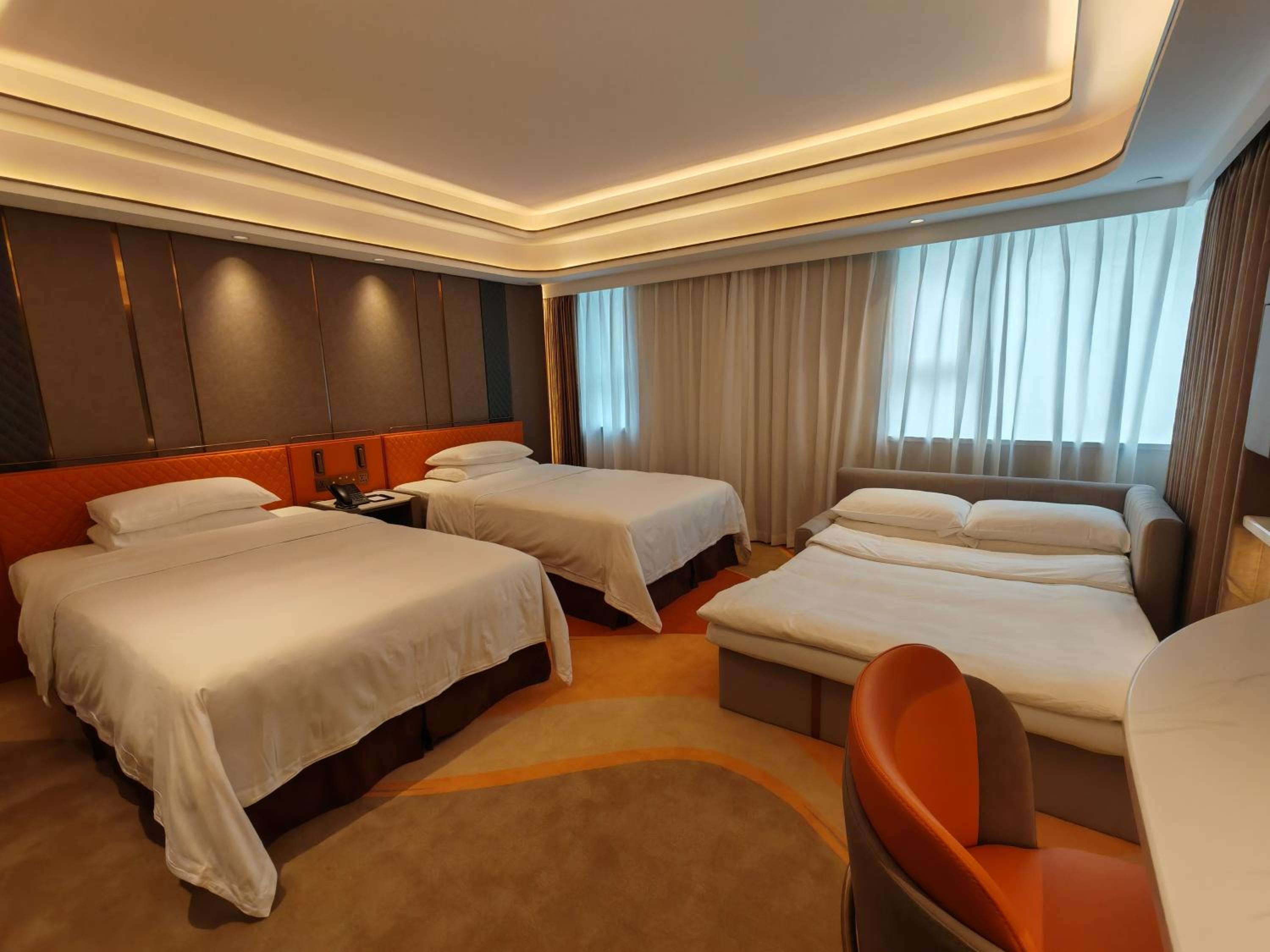 Comfort Triple Room ----- Exclusive Deluxe Room B with Extra Bed - Photo 2