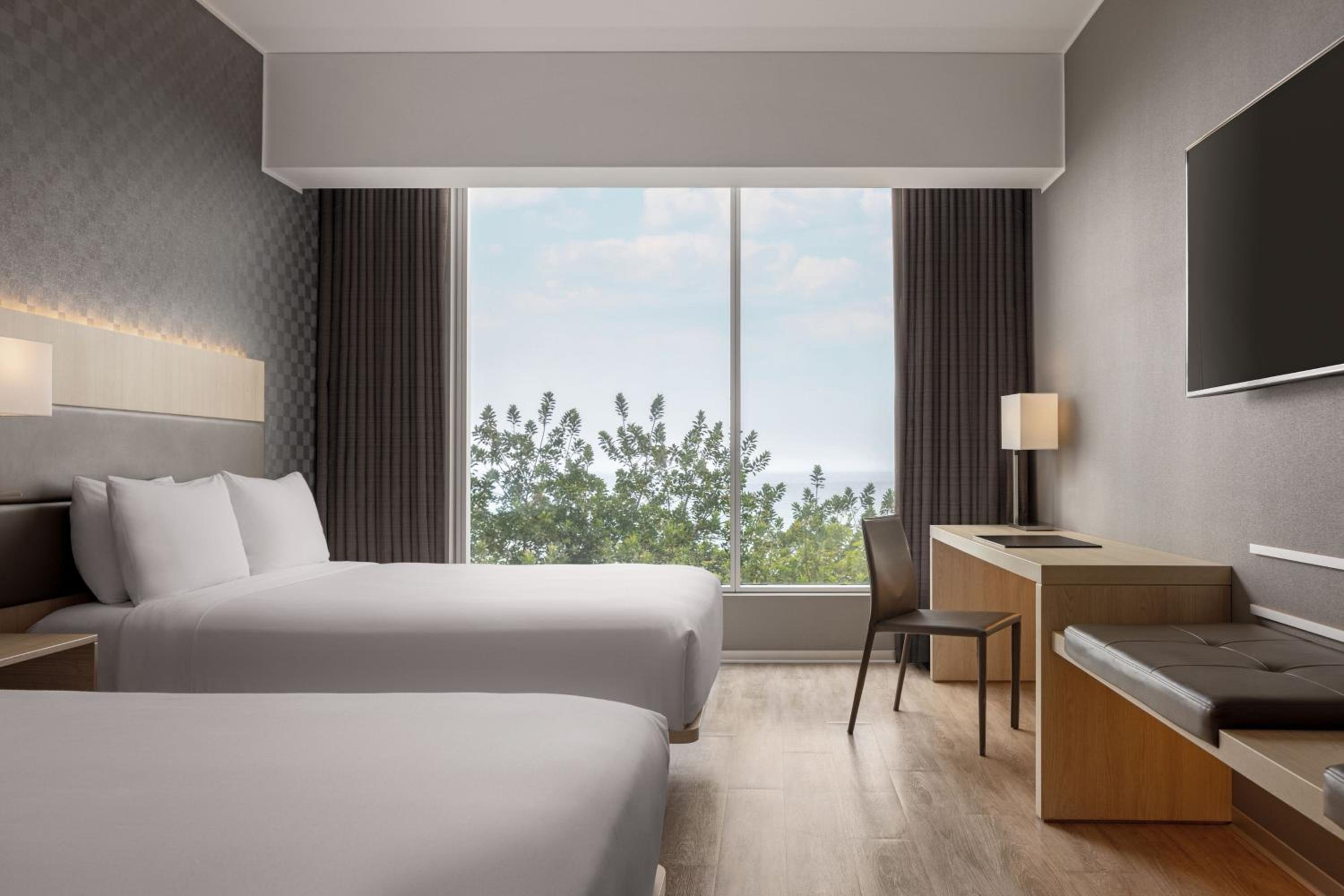 Deluxe Double Room with Partial Ocean View - Photo 2
