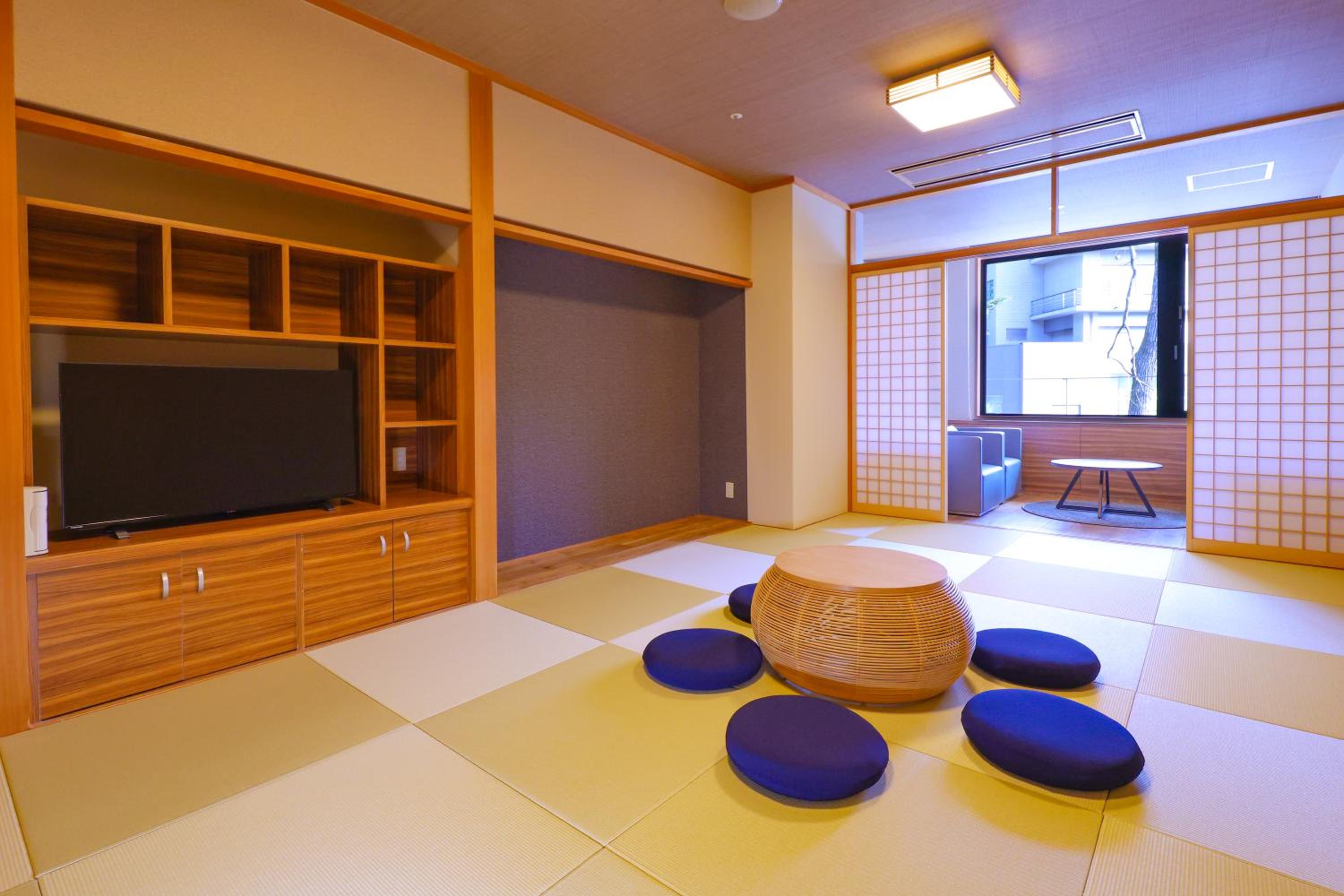 Standard Japanese-Style-Room 40 sqm - Shared Bathroom - Non-Smoking photo 1