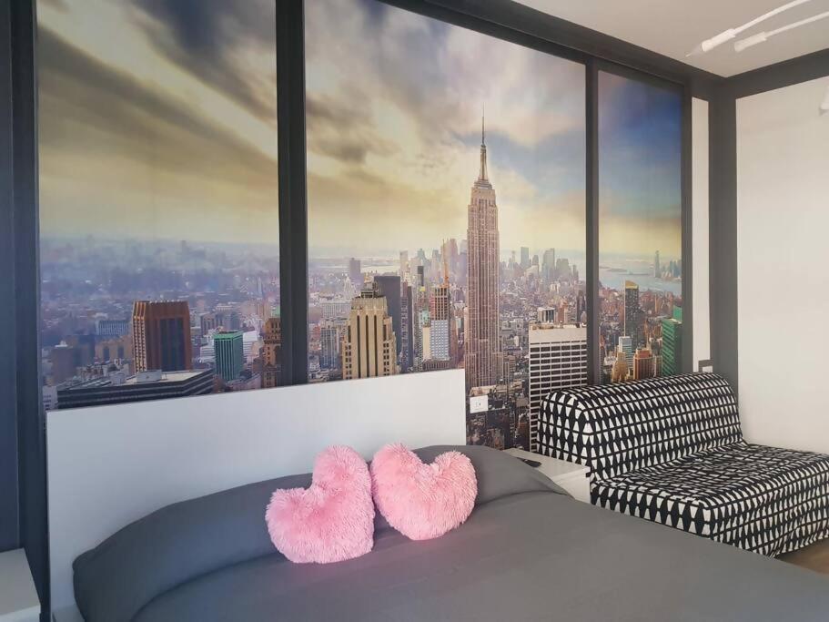 Family Studio - Photo 1