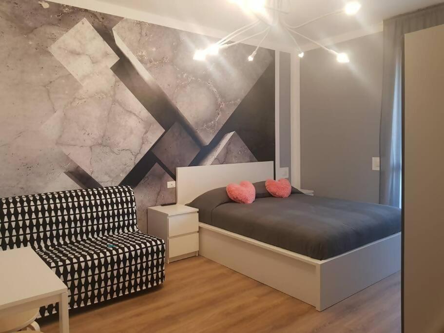 Deluxe Studio