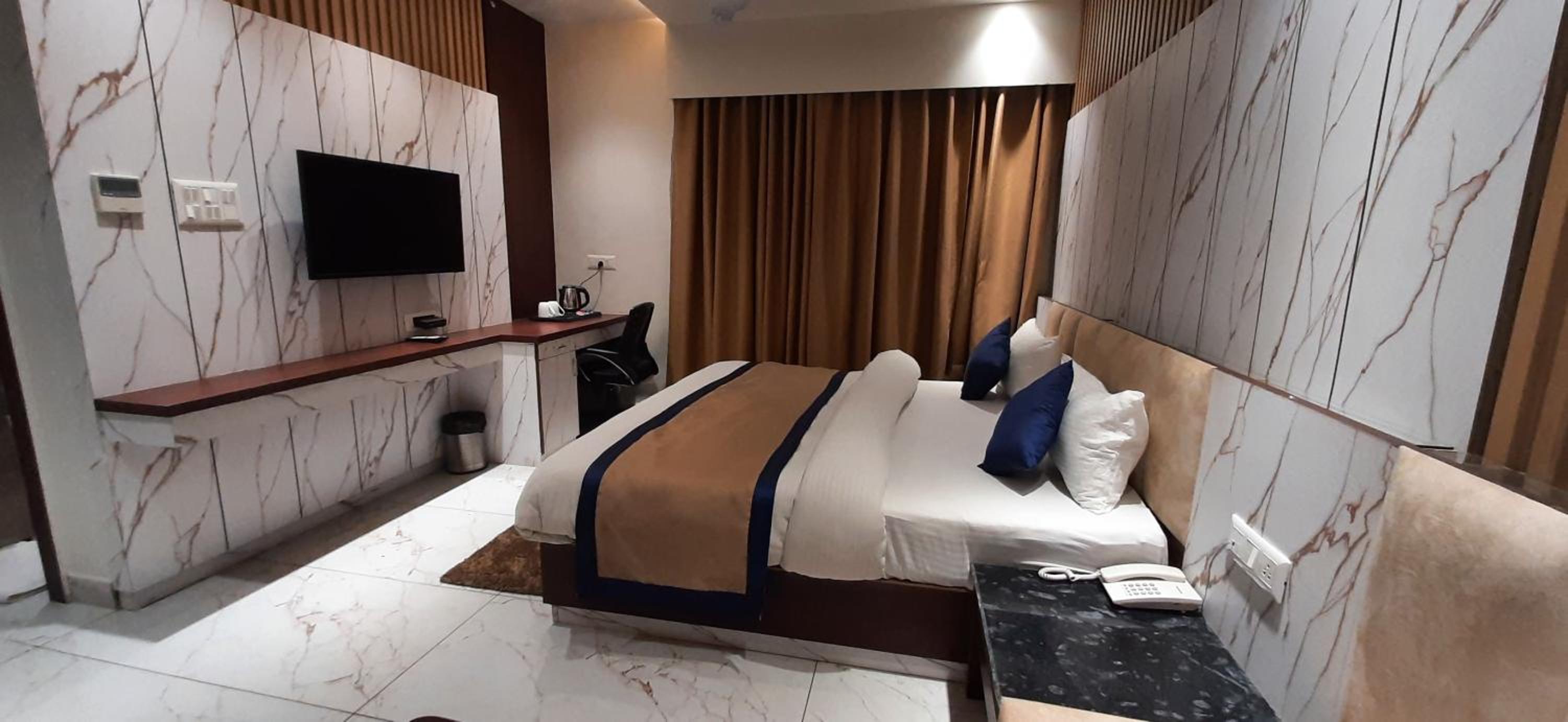 Executive Suite photo 2