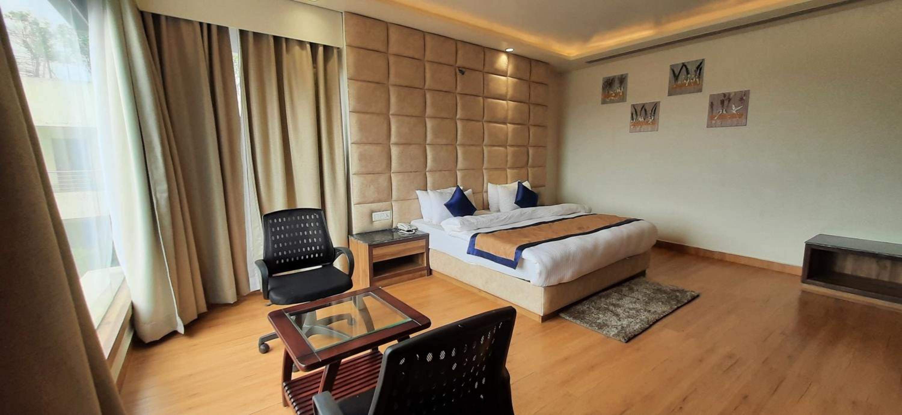 Executive Suite photo 3