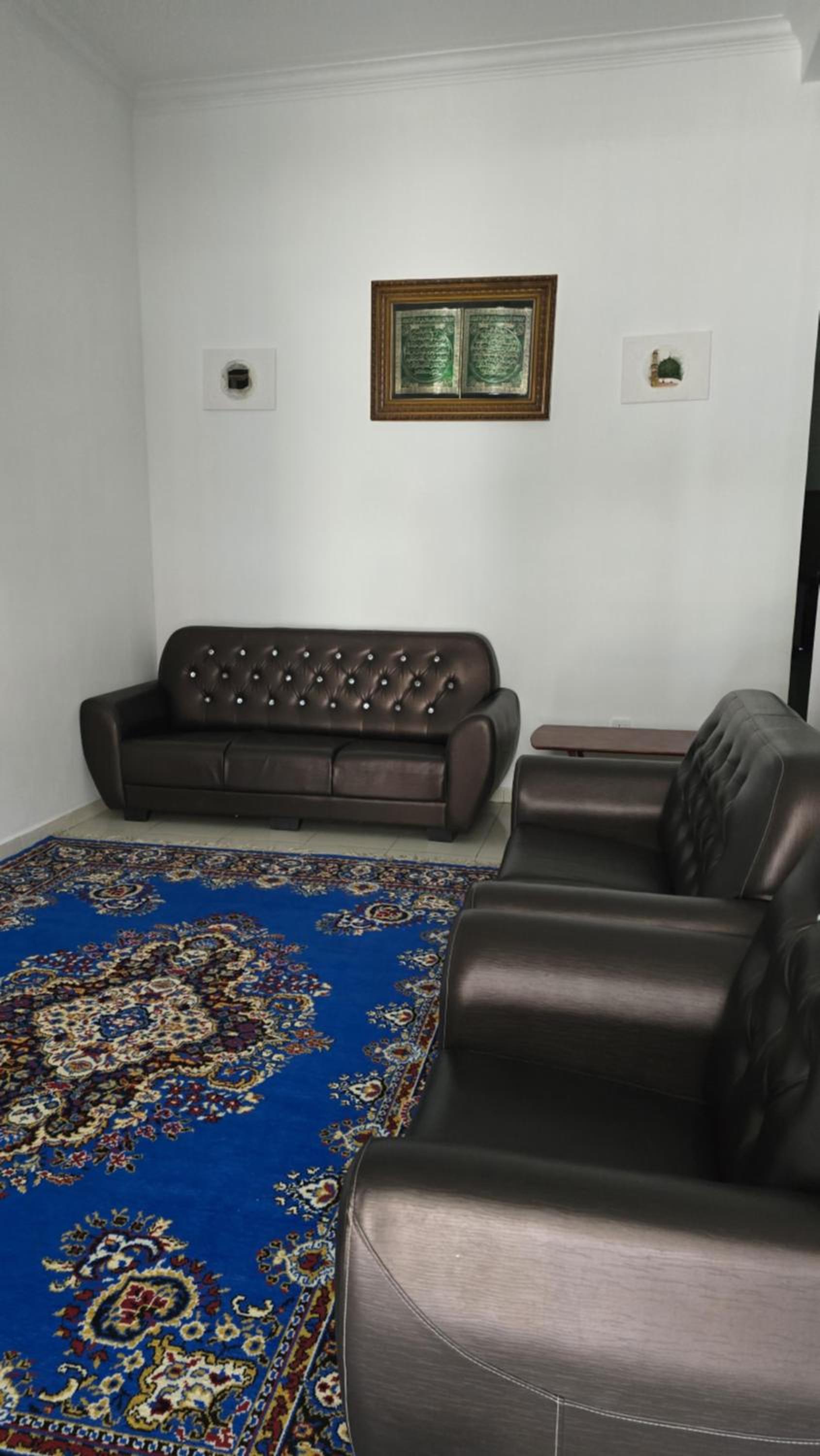 Six-Bedroom House photo 1