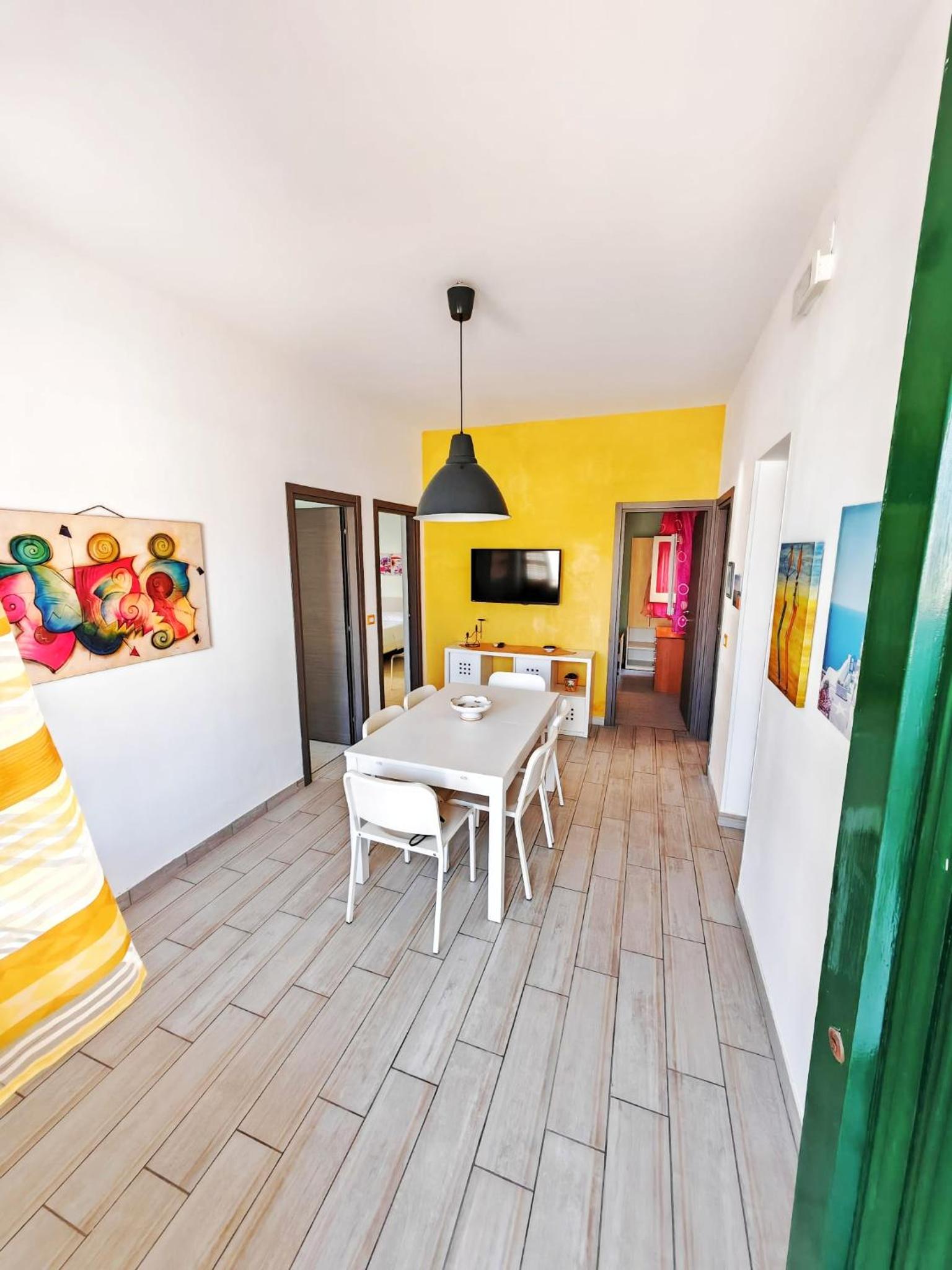 Three-Bedroom Apartment with Sea View photo 2