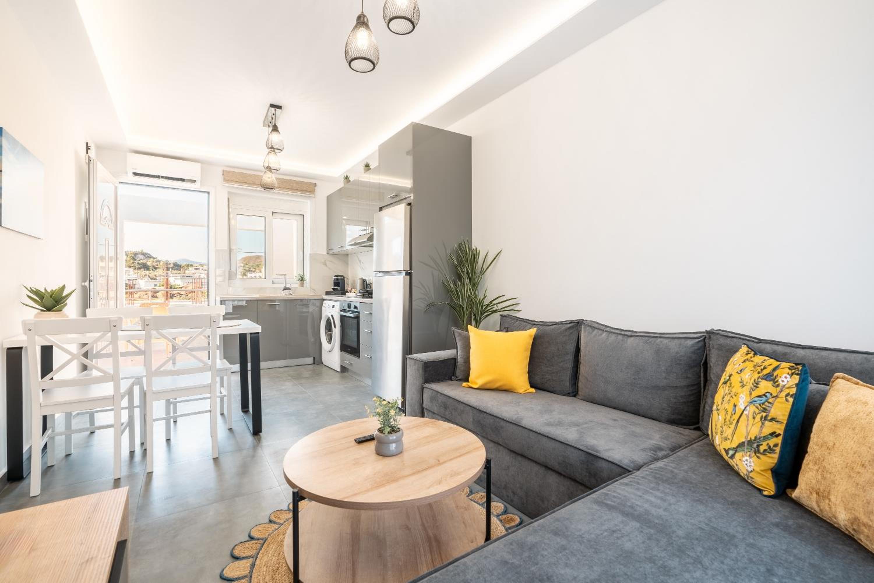 Superior One-Bedroom Apartment with Balcony