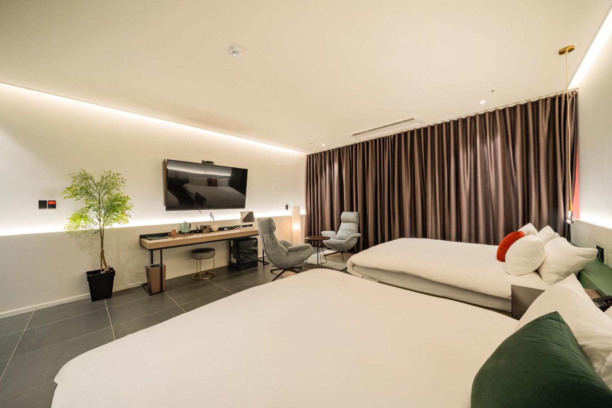 Family Suite photo 2