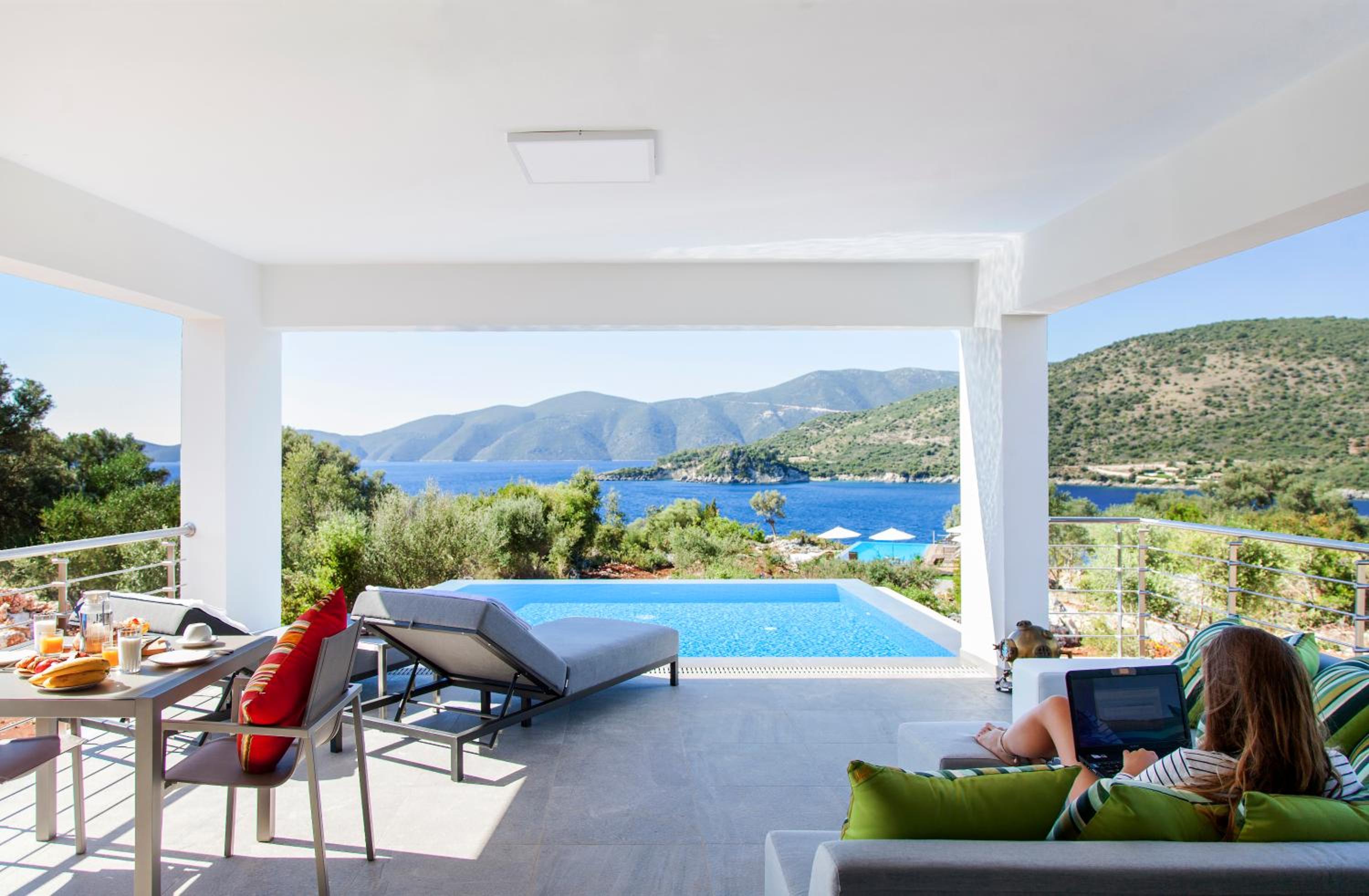 Villa photo 3
