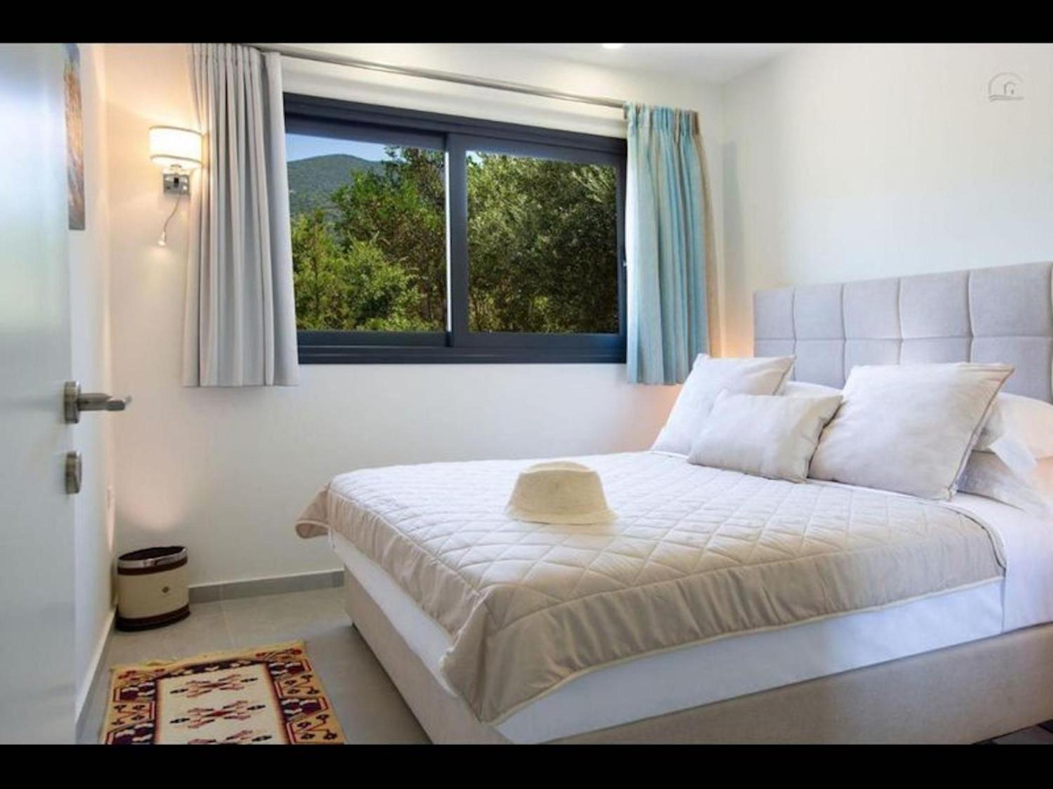 Villa photo 2