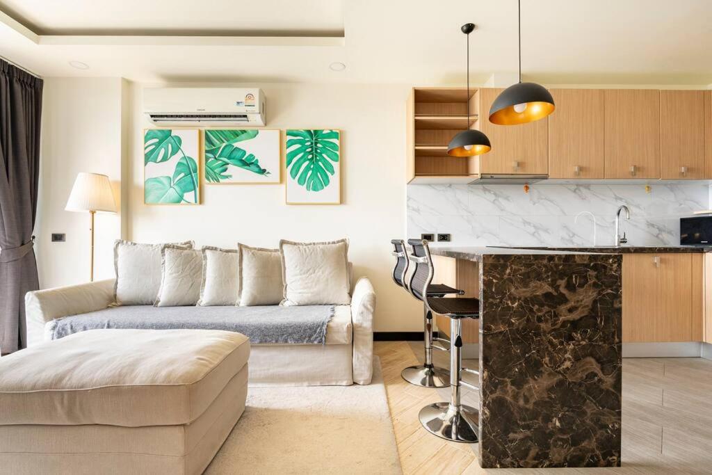Apartment with Sea View photo 2