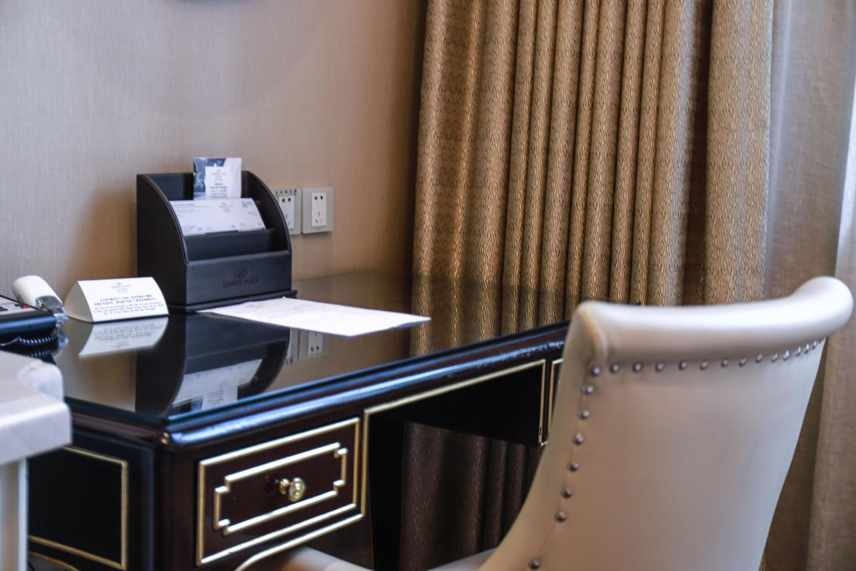 Standard Twin Room - Photo 4