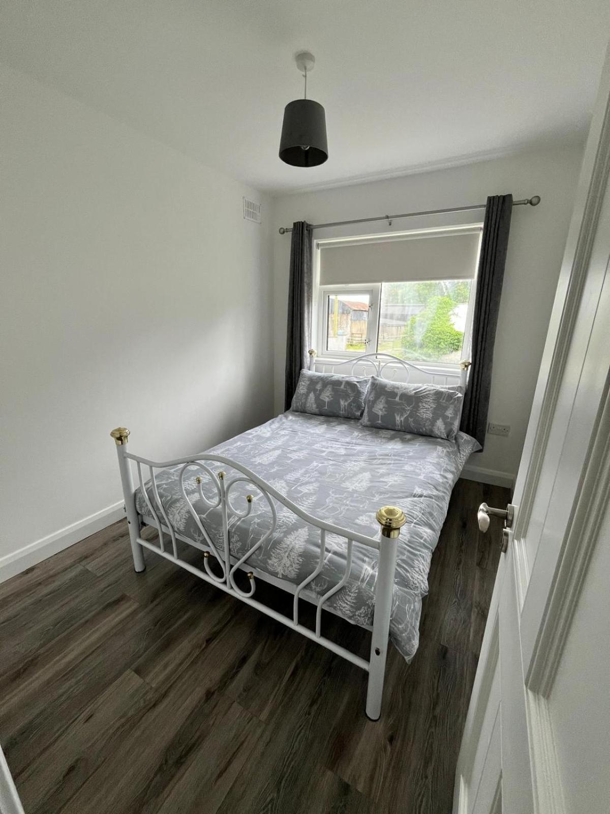 Three-Bedroom House photo 2