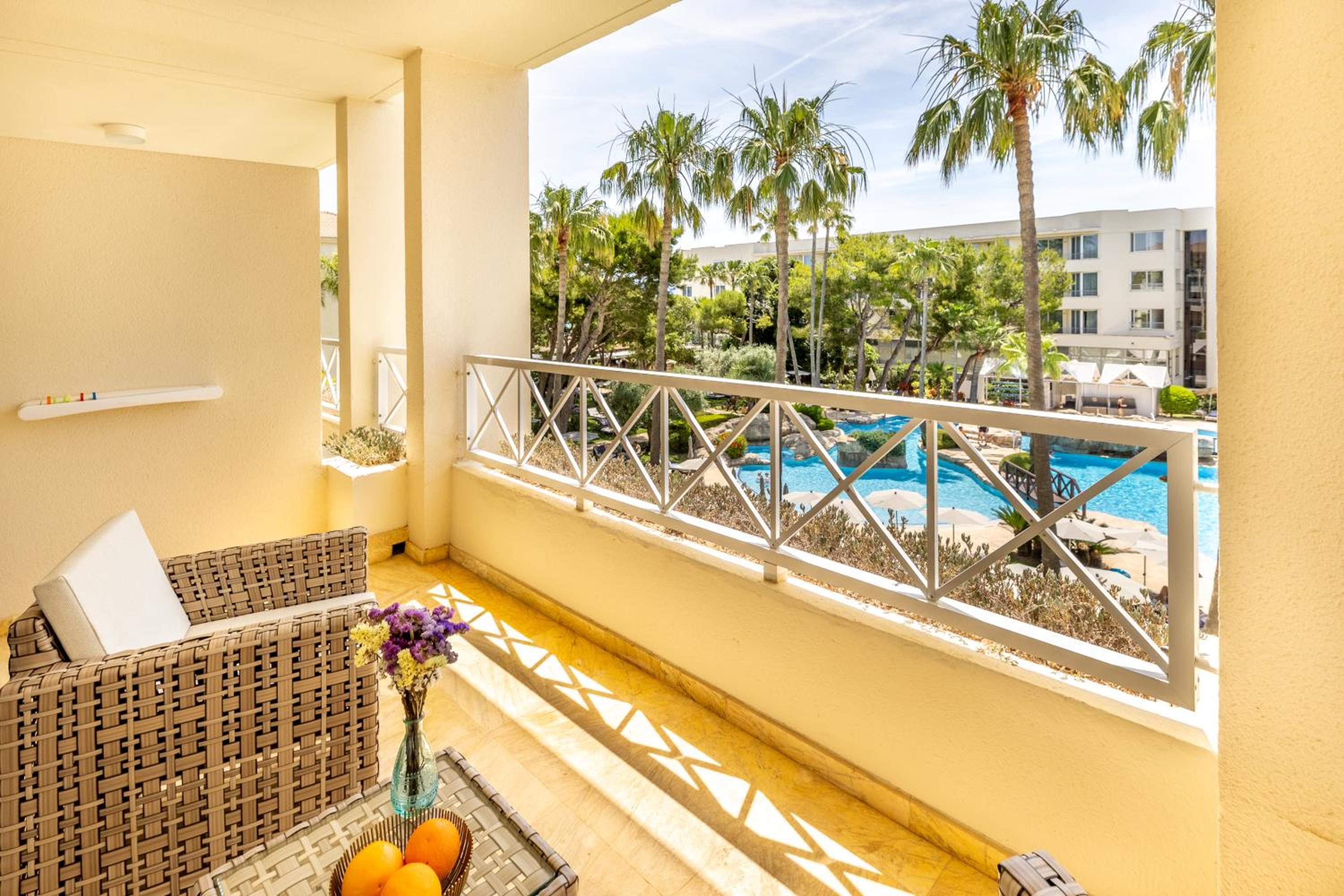 Premium Twin Room (2 Adults + 1 Child) photo 3
