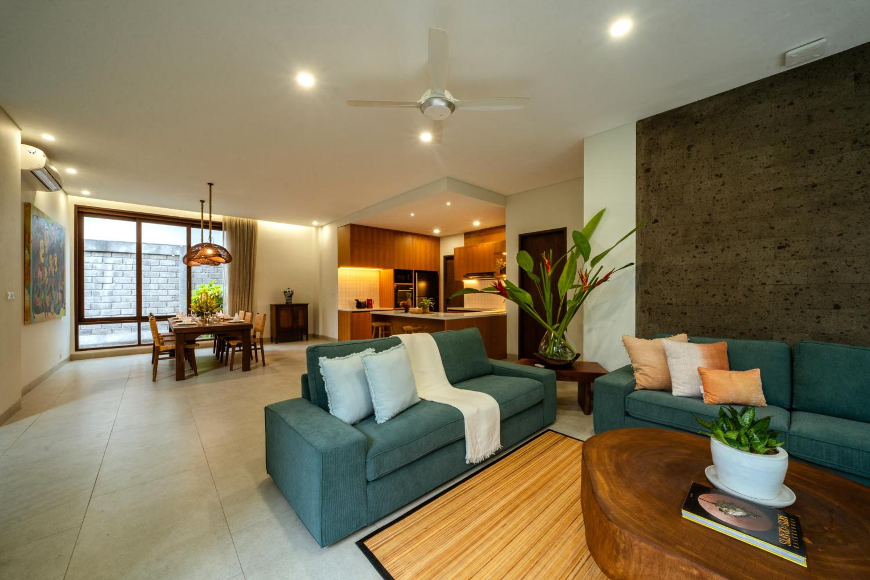 Three-Bedroom Villa - Photo 12