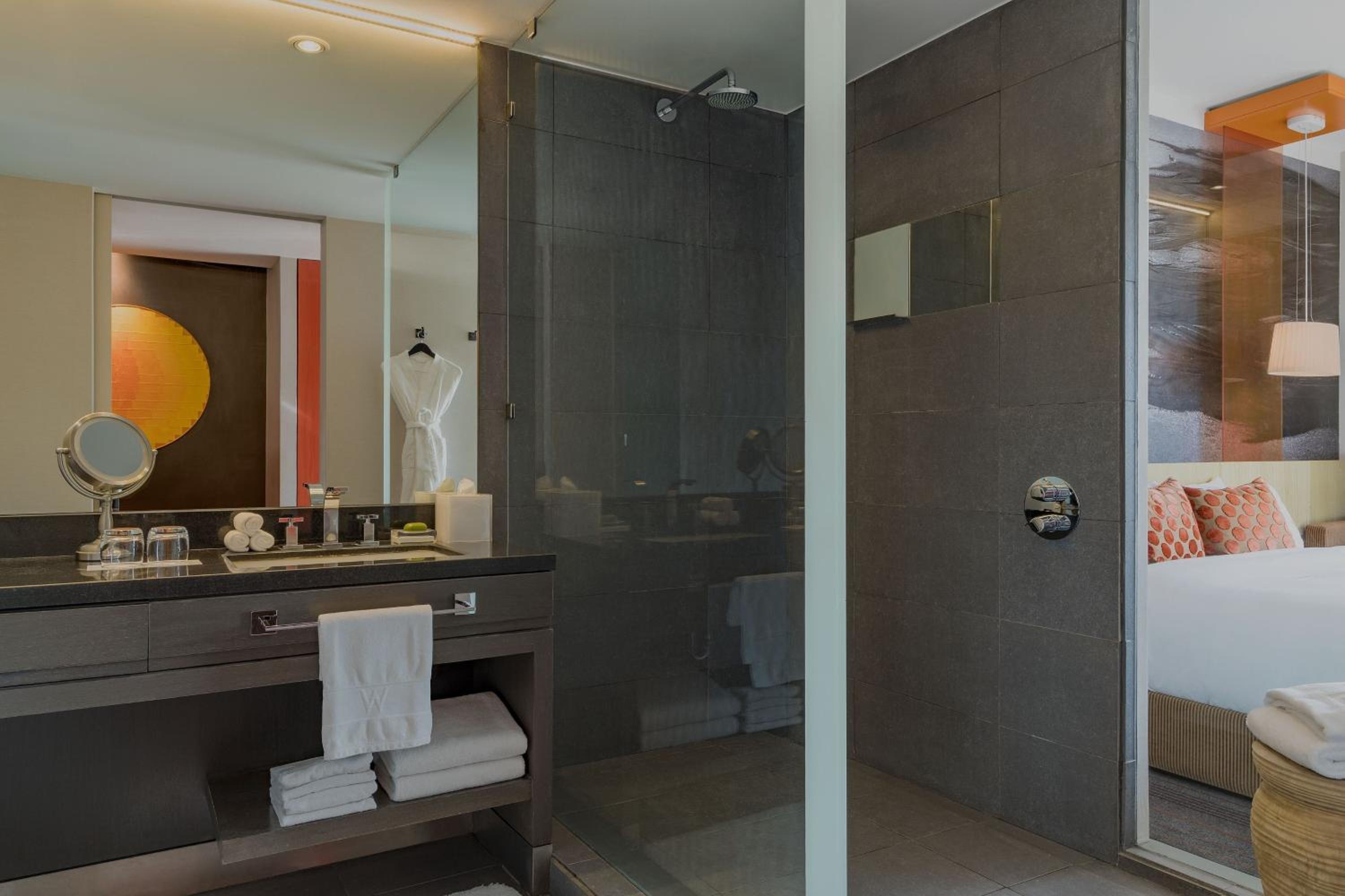 Wonderful, Guest room, 1 King, City view - Photo 8
