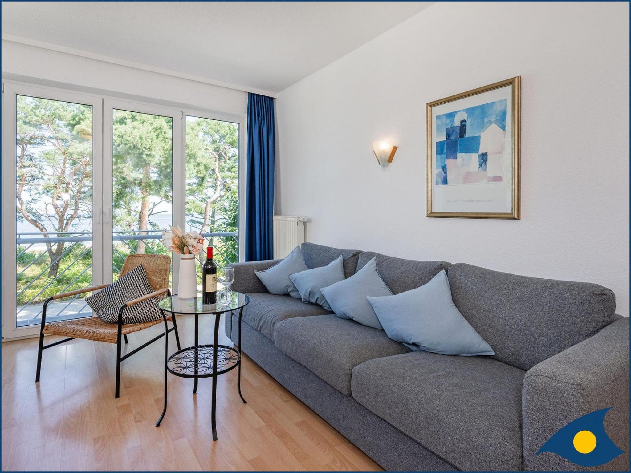 Two-Bedroom Apartment with Lake View photo 2