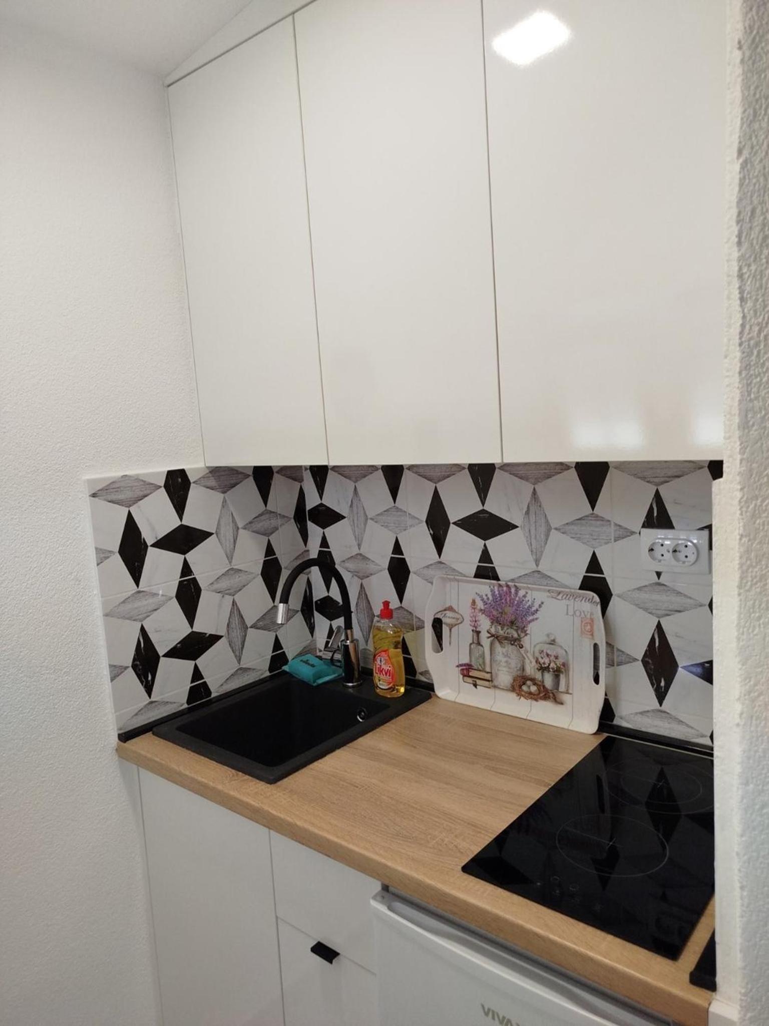 Studio Apartment - Photo 3
