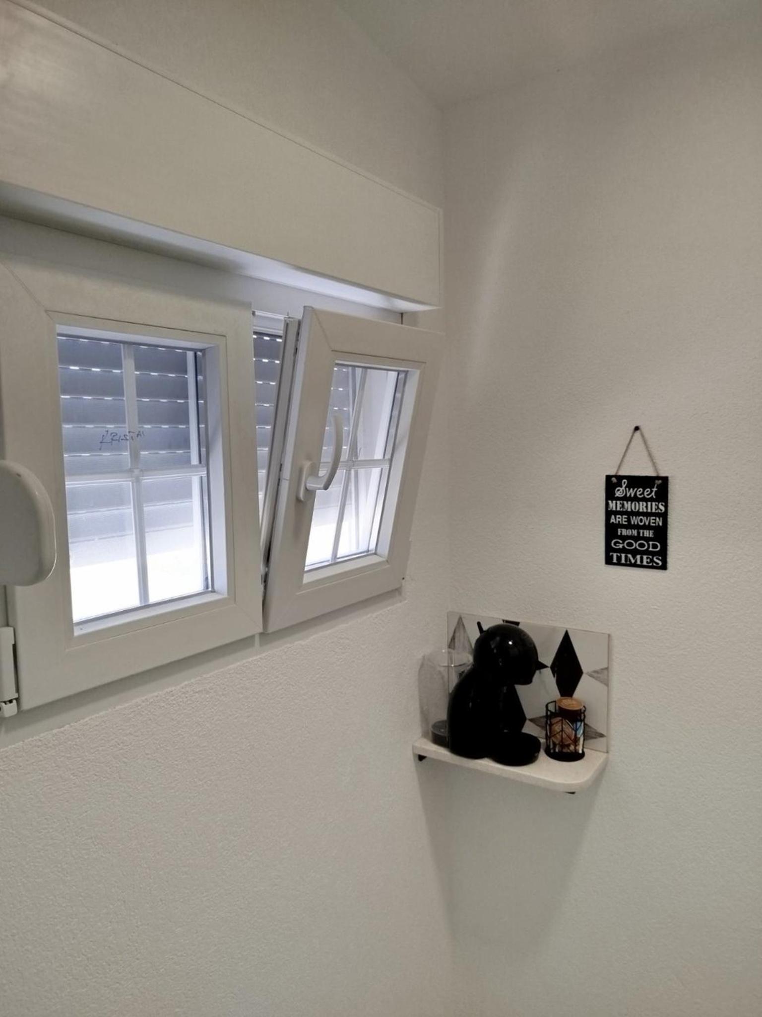 Studio Apartment - Photo 7