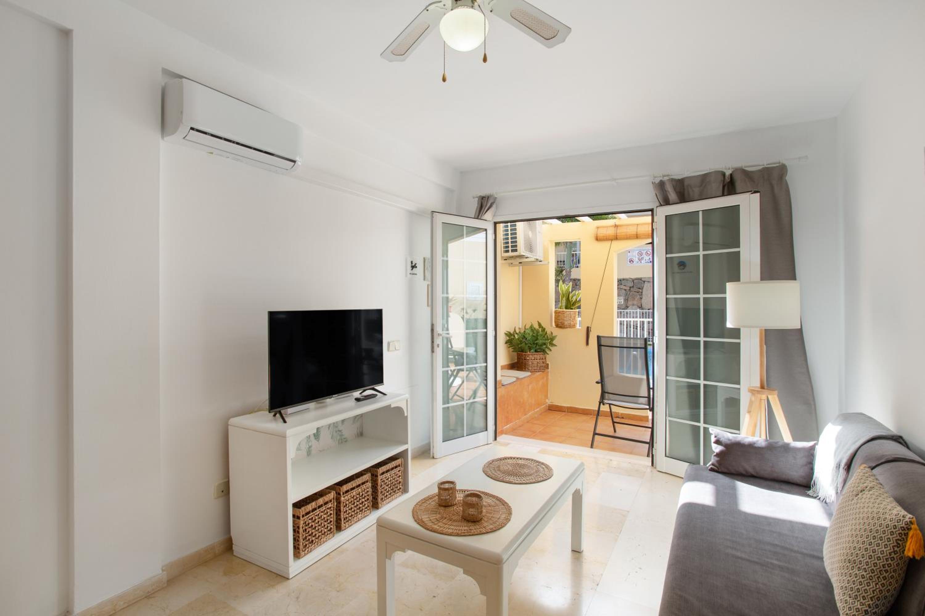 One-Bedroom Apartment with Garden View photo 3