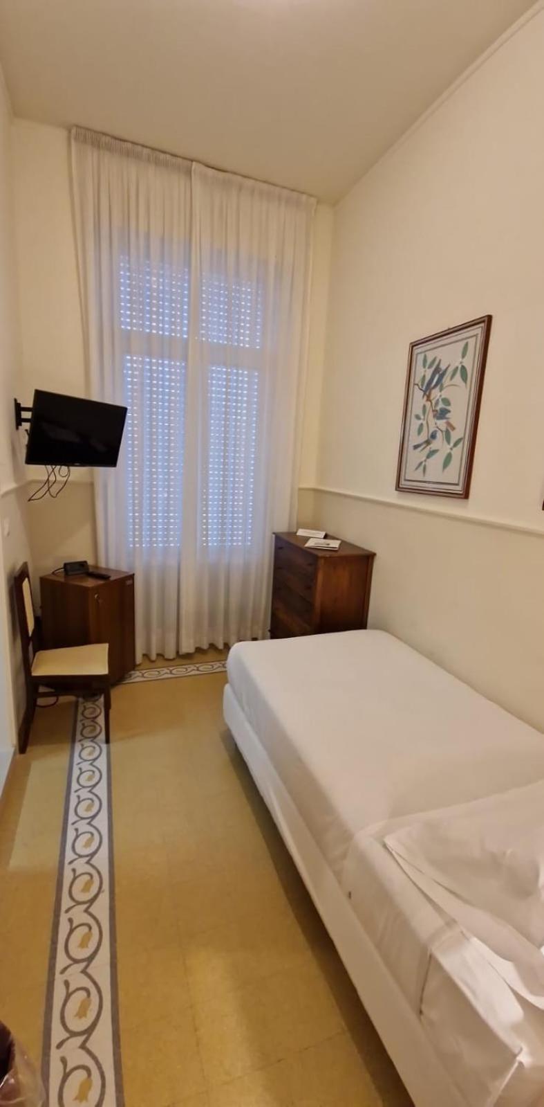 Small Single Room