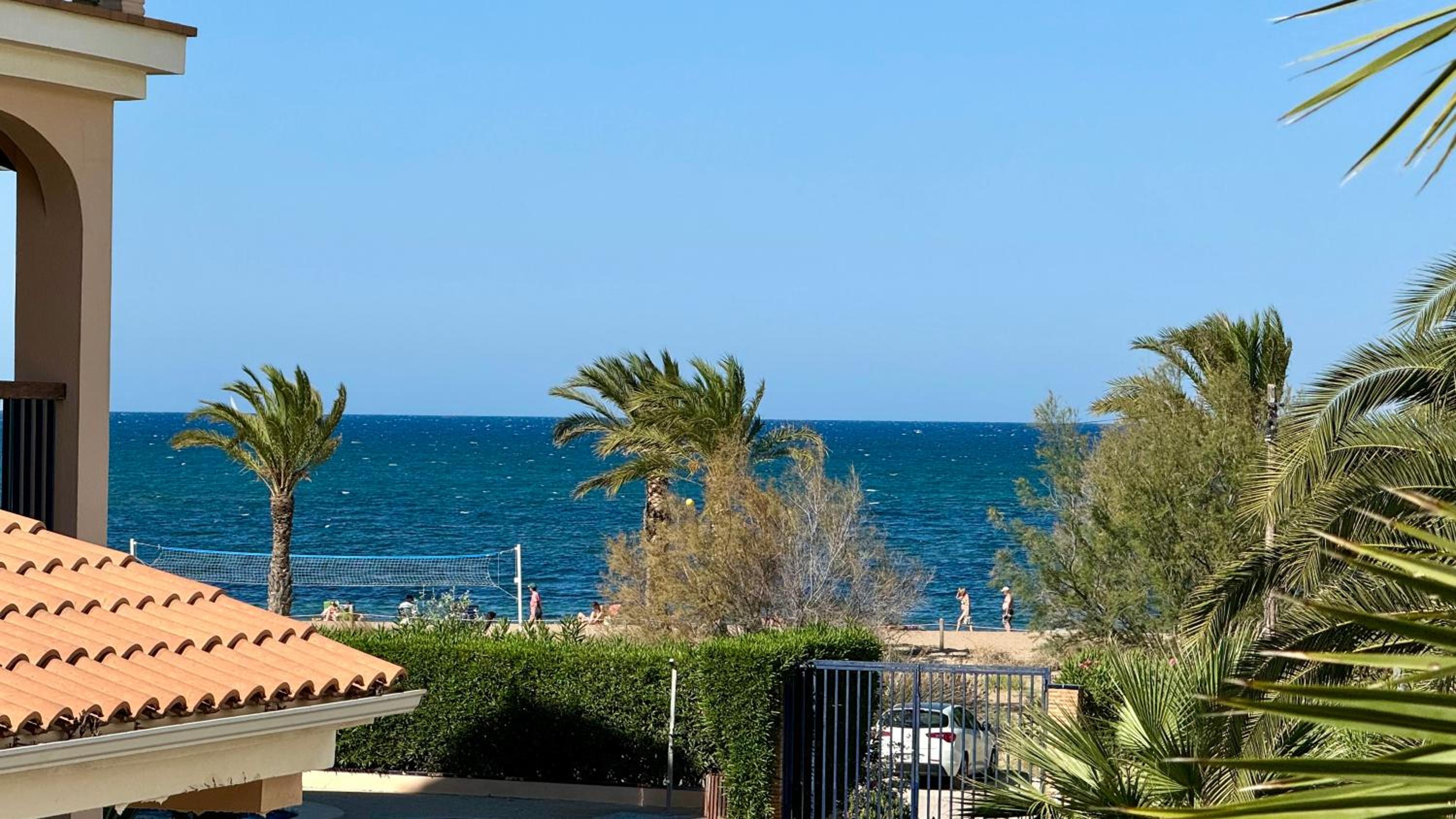 Two-Bedroom Apartment with Sea View photo 3