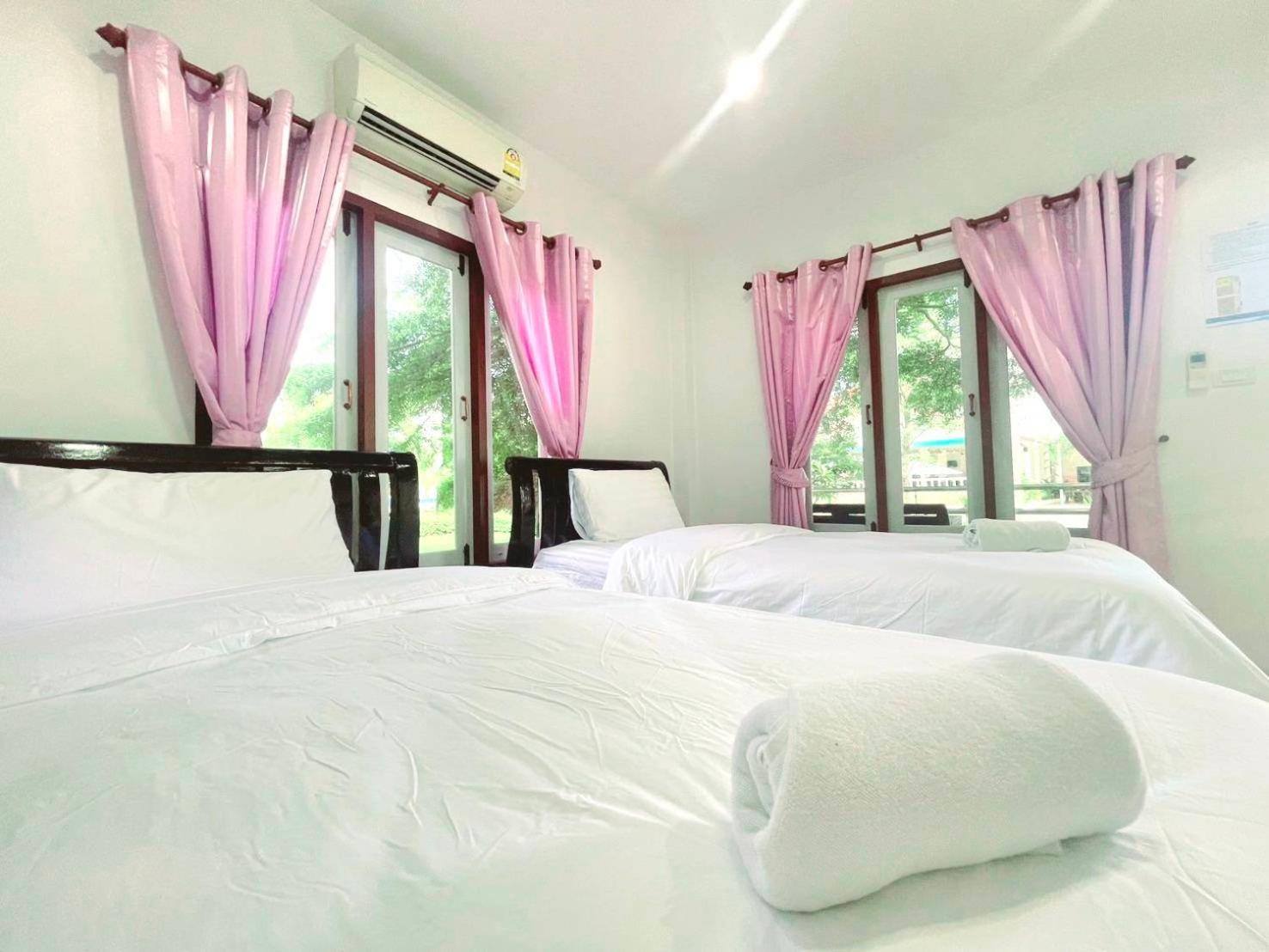 Bungalow with Sea View photo 1