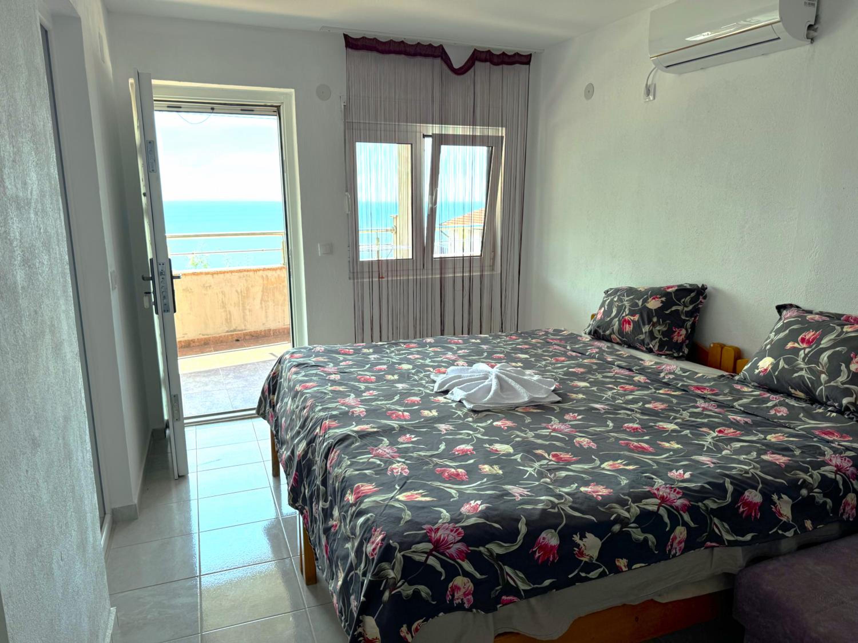 Studio with Sea View