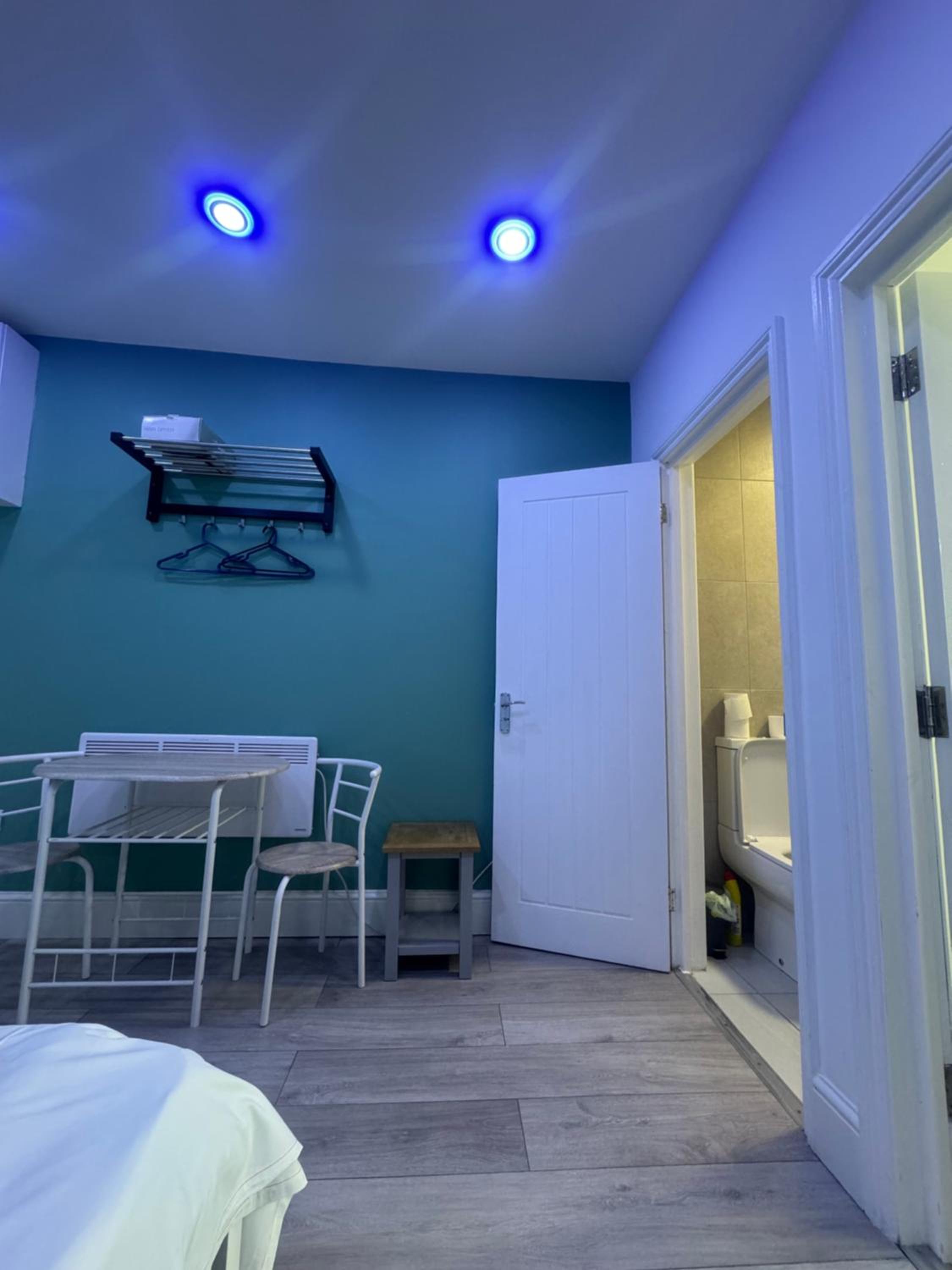 Double Room with Private Bathroom photo 3