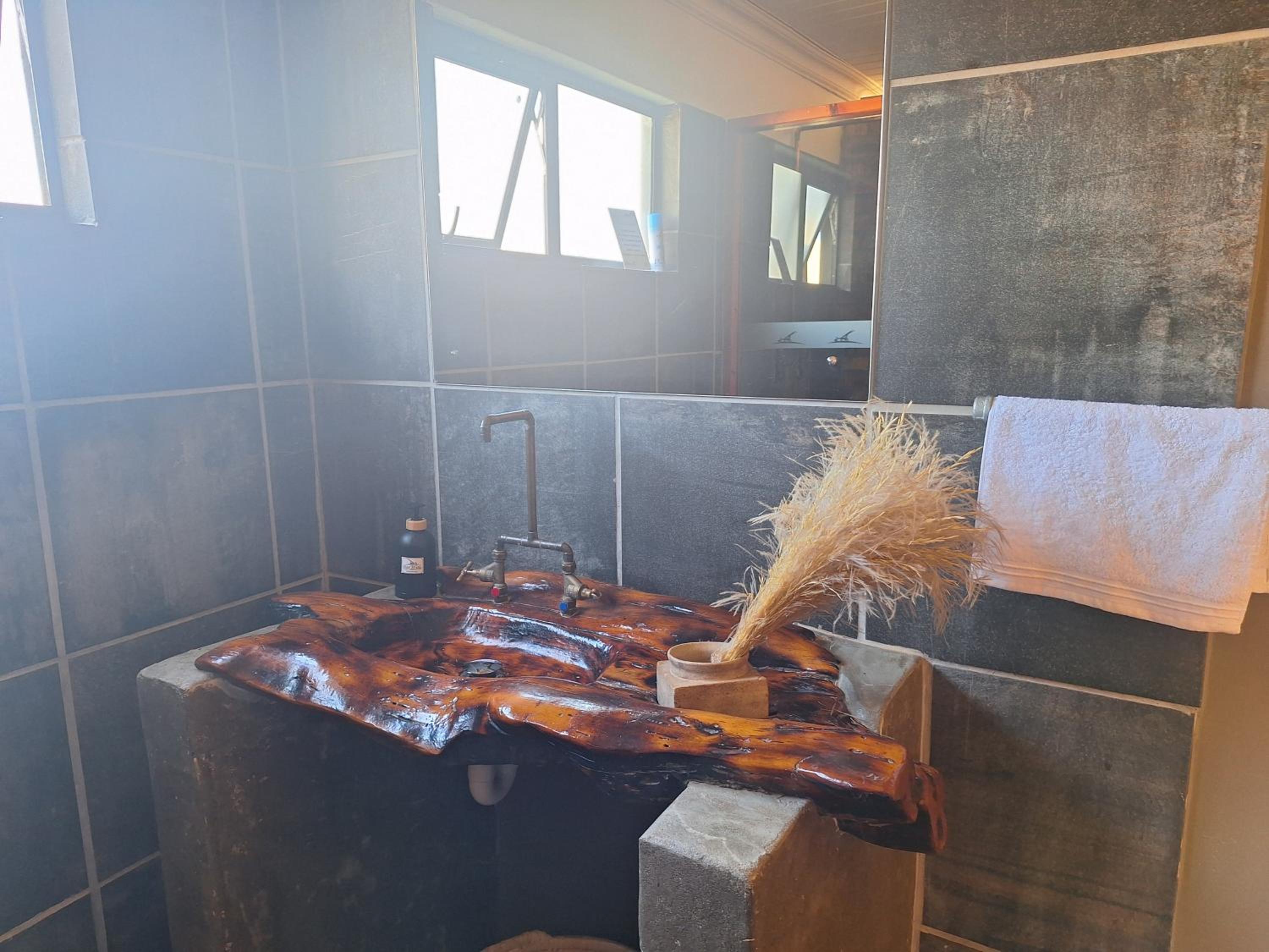 Double Room with Private Bathroom photo 3