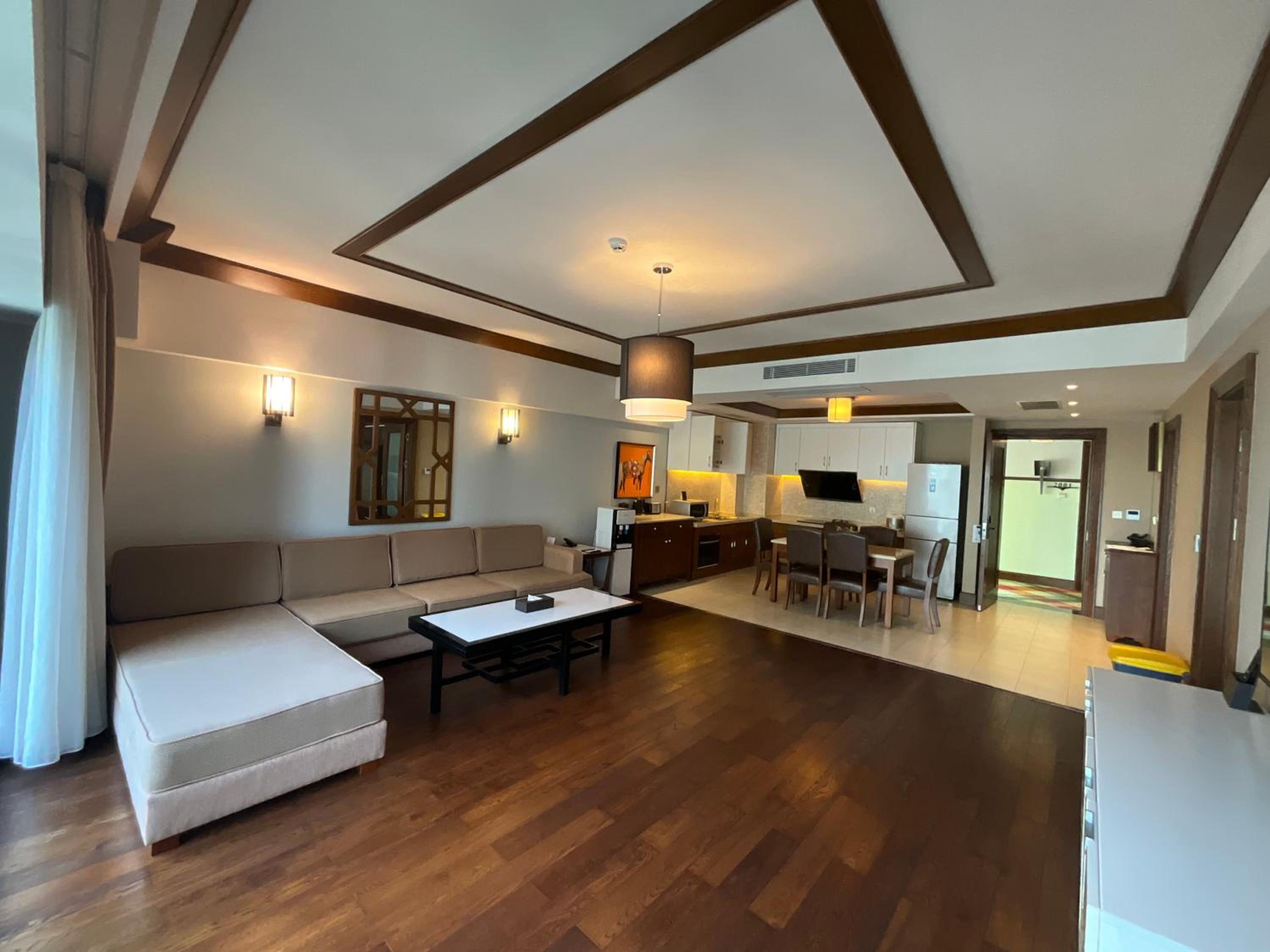Studio Room with Shwedagon Pagoda View - Photo 16