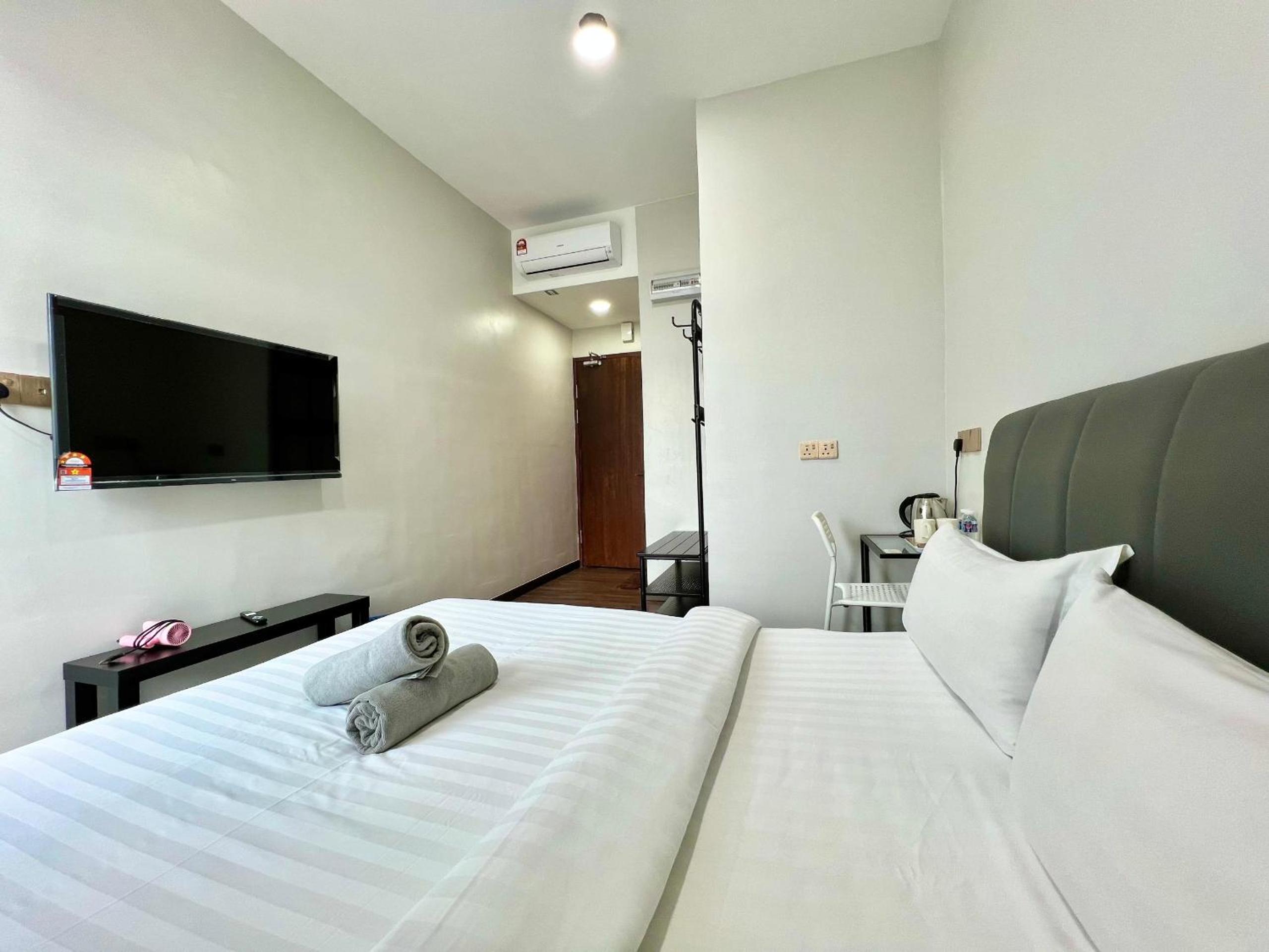 Queen Room with Garden View photo 3