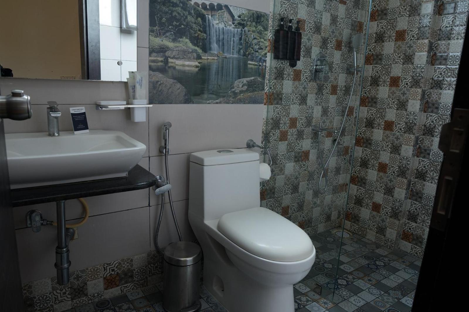Suite - Photo 2