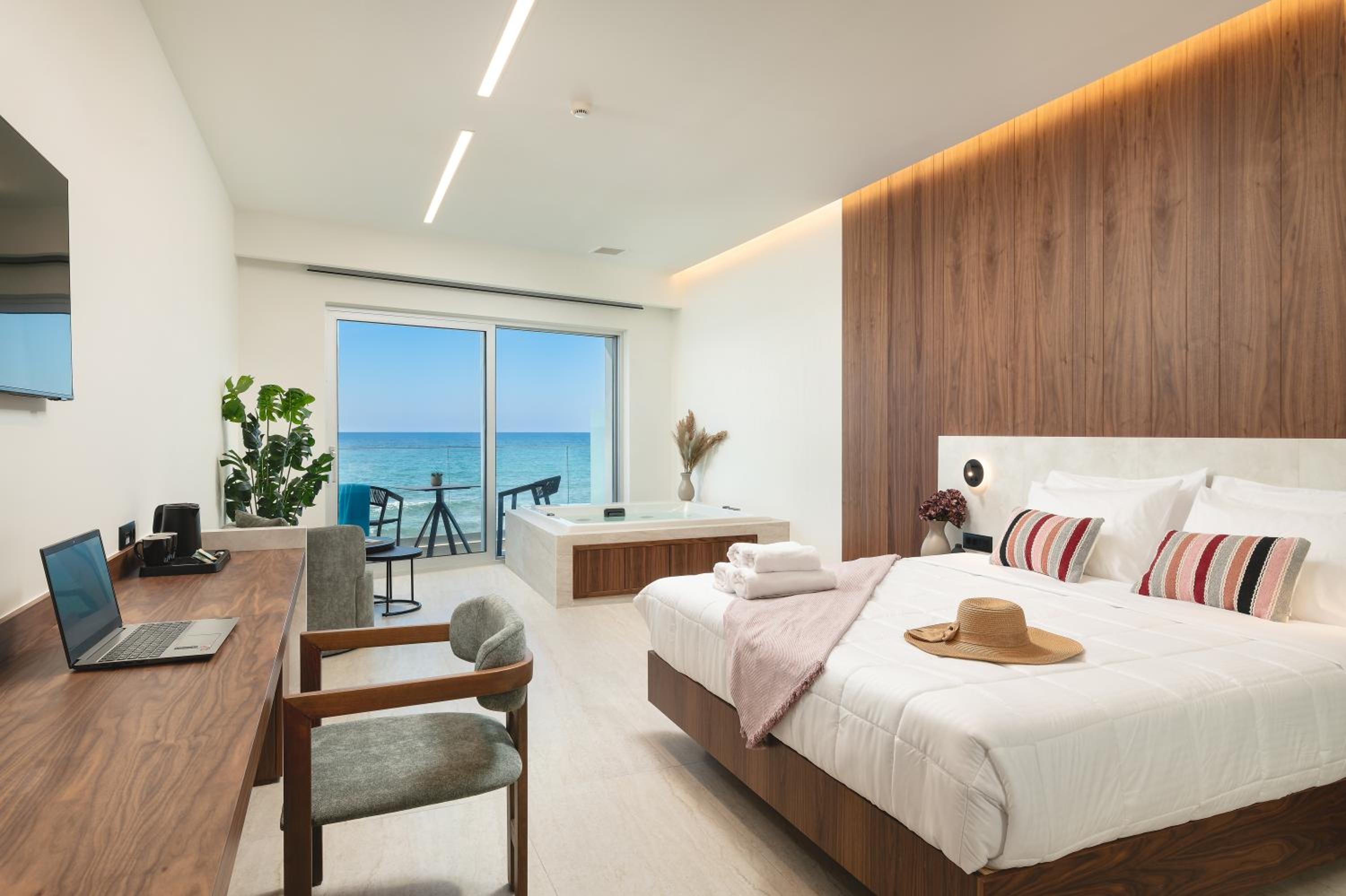Junior Seafront Suite with Balcony
